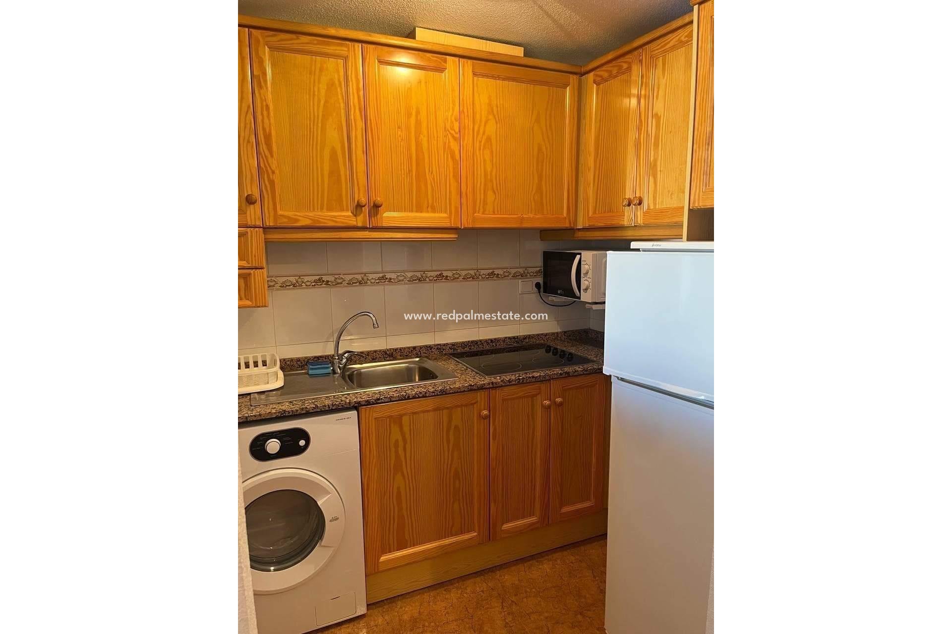 Resale - Apartment -
Torrevieja - El molino