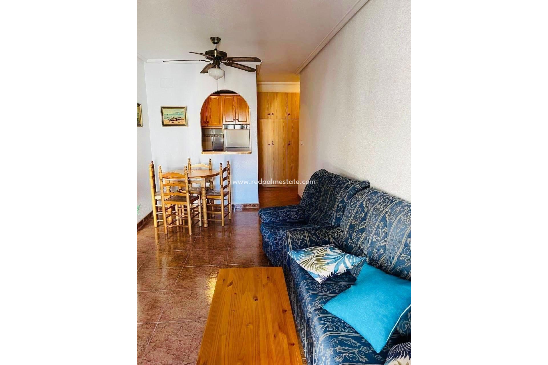 Resale - Apartment -
Torrevieja - El molino