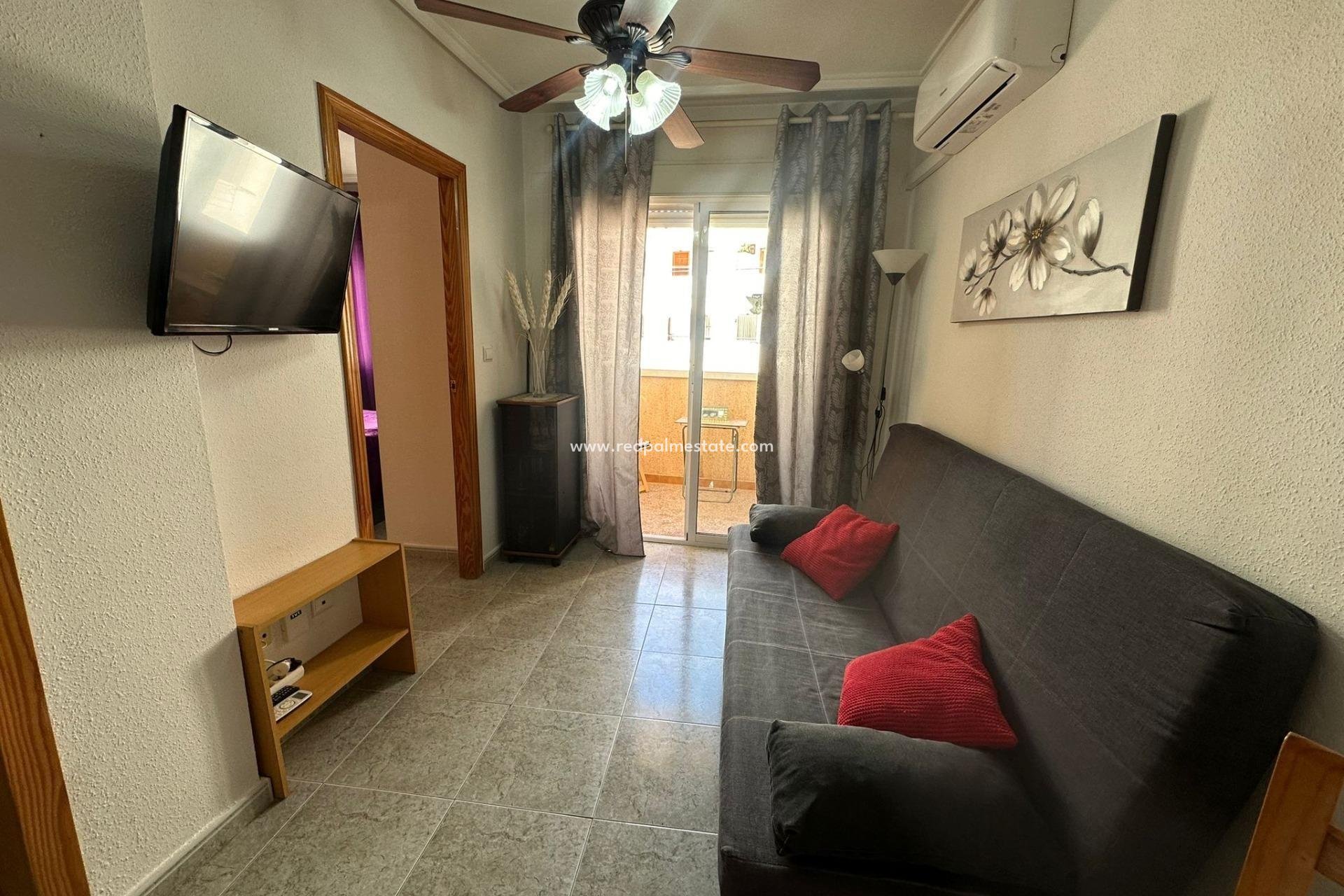 Resale - Apartment -
Torrevieja - Estacion de autobuses