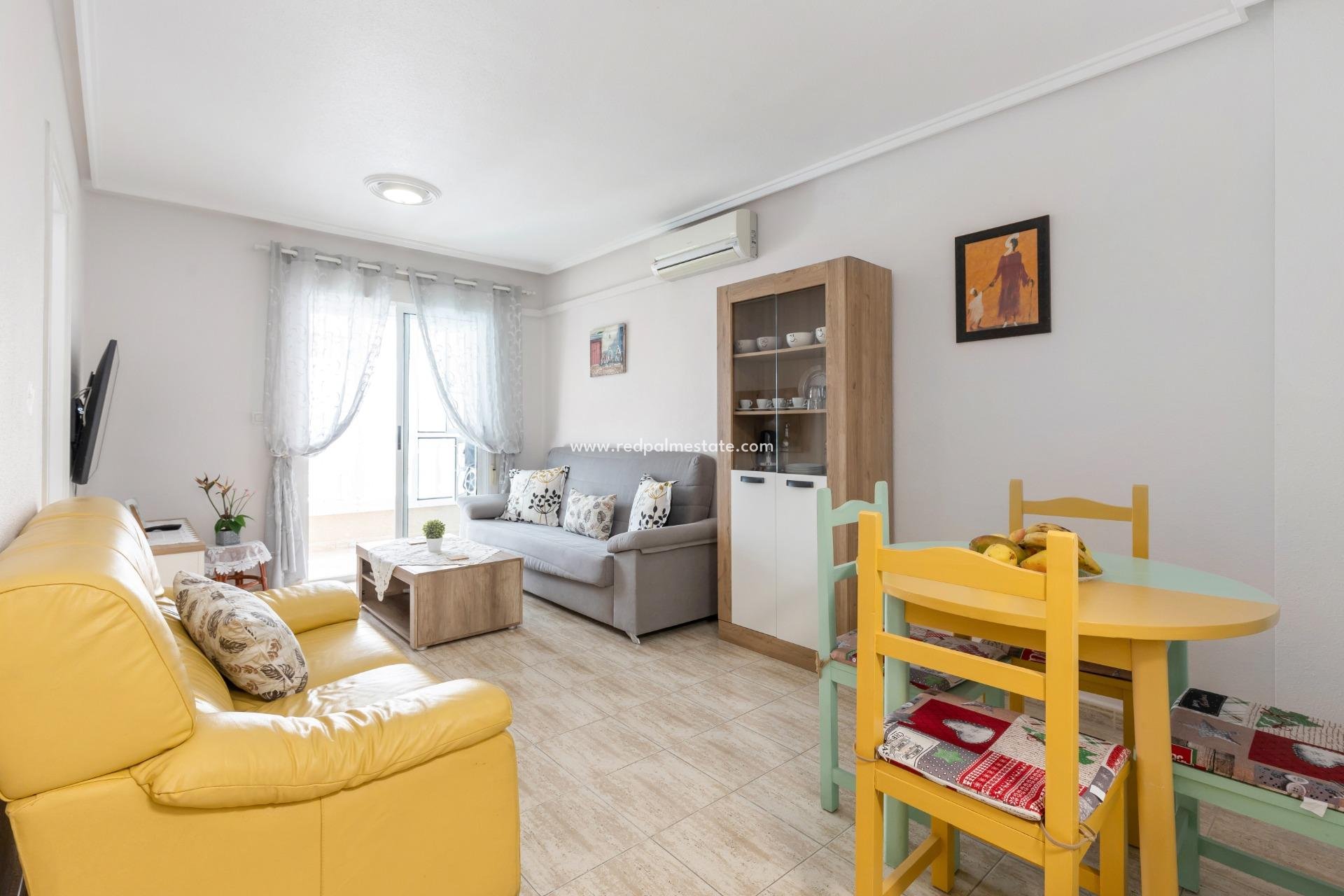 Resale - Apartment -
Torrevieja - Estacion de autobuses