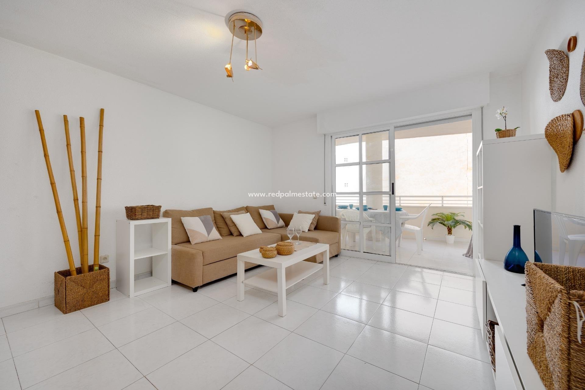 Resale - Apartment -
Torrevieja - Estacion de autobuses