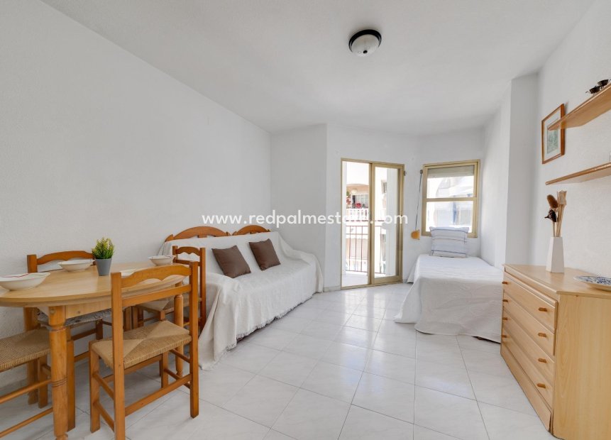 Resale - Apartment -
Torrevieja - Estacion de autobuses