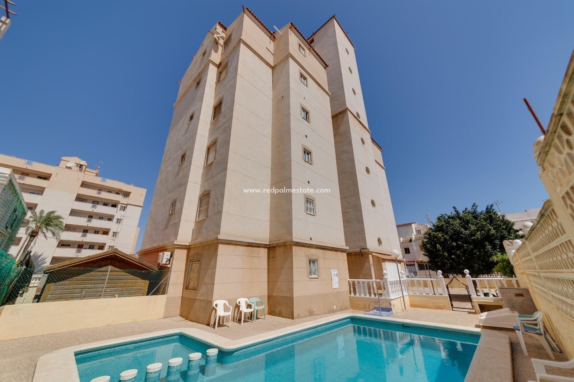 Resale - Apartment -
Torrevieja - Estacion de autobuses