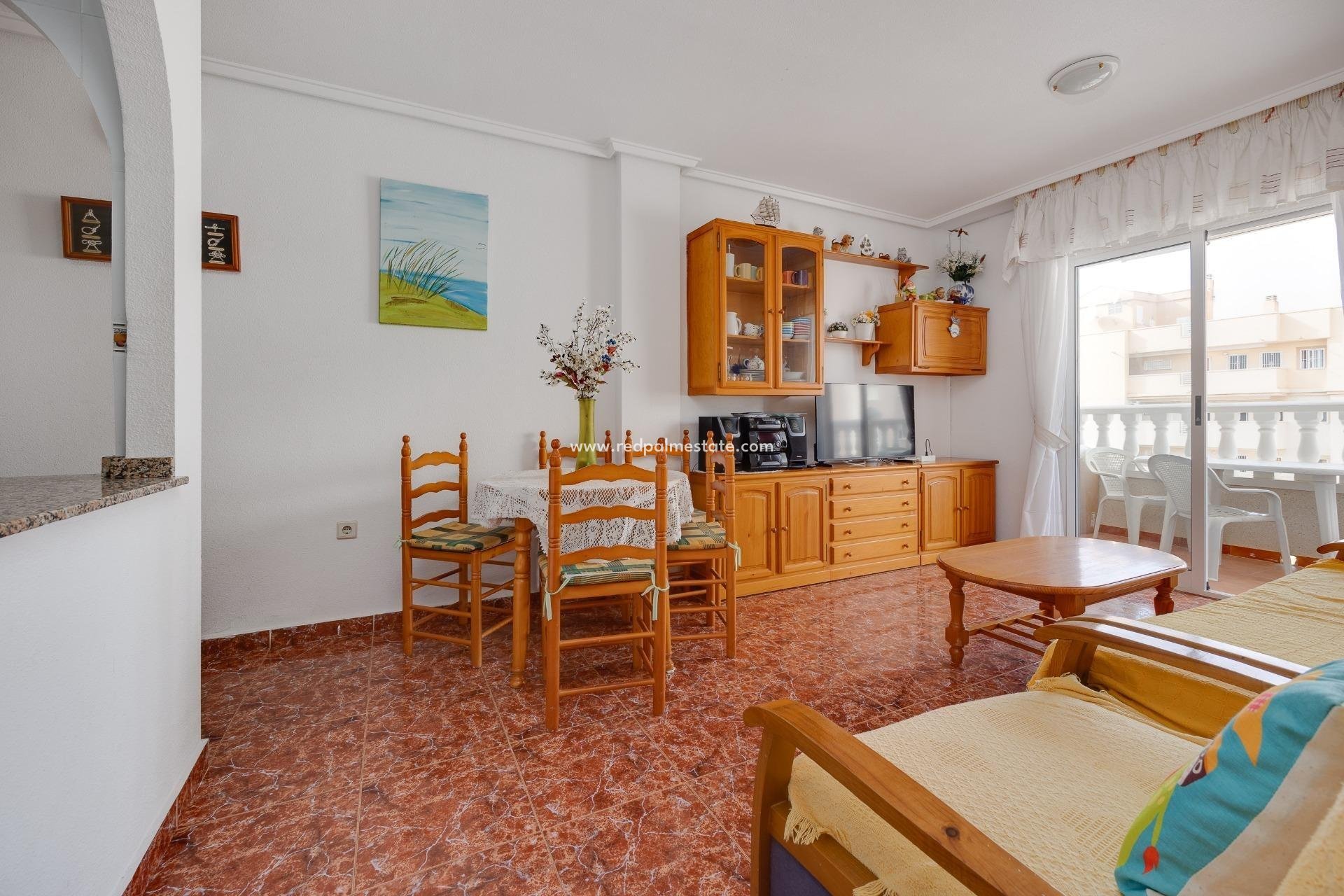 Resale - Apartment -
Torrevieja - Estacion de autobuses