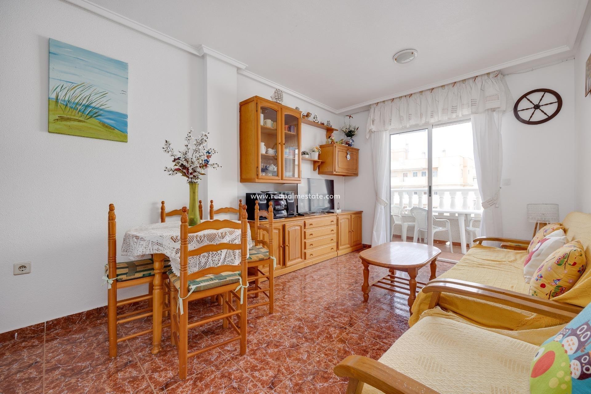 Resale - Apartment -
Torrevieja - Estacion de autobuses