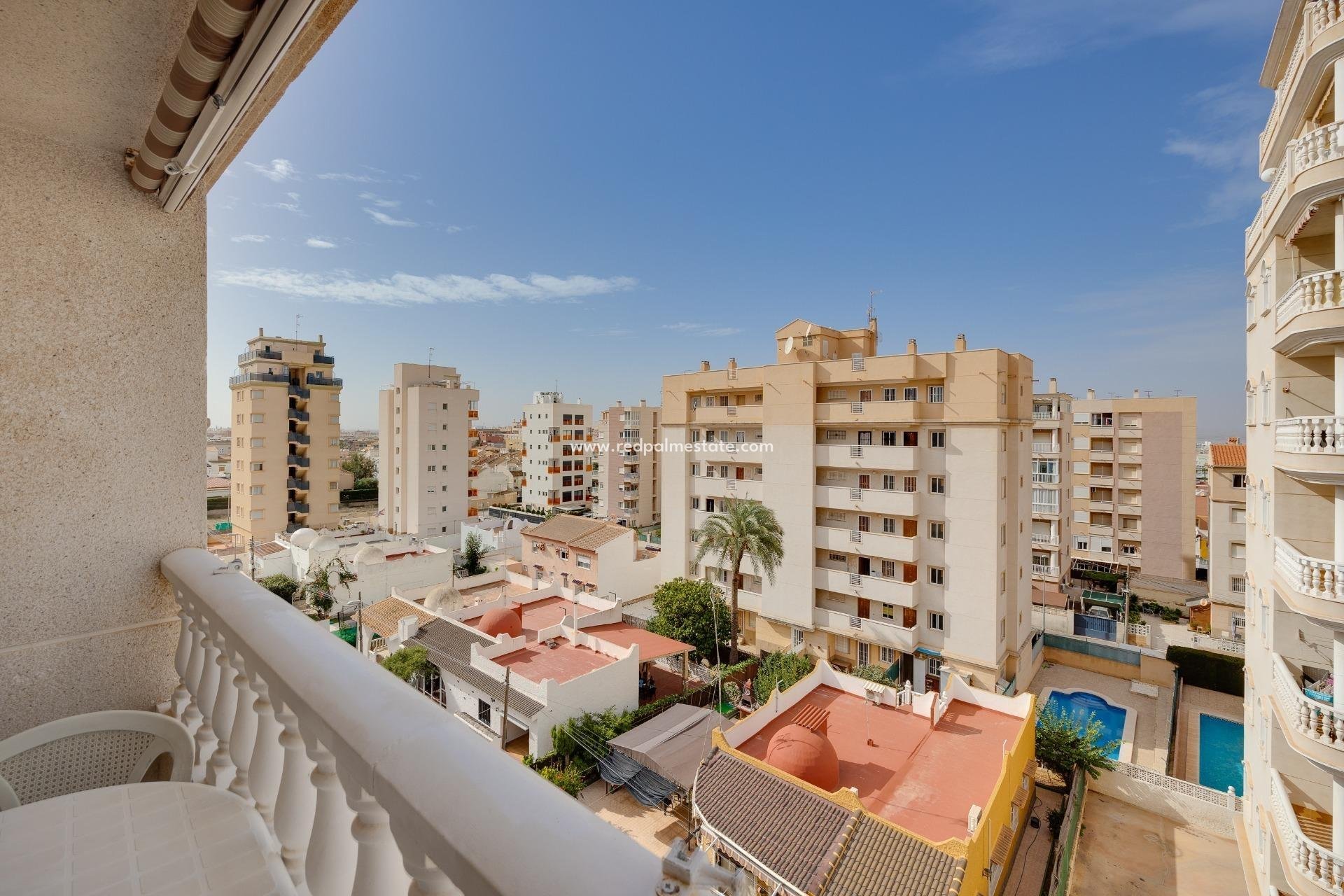 Resale - Apartment -
Torrevieja - Estacion de autobuses