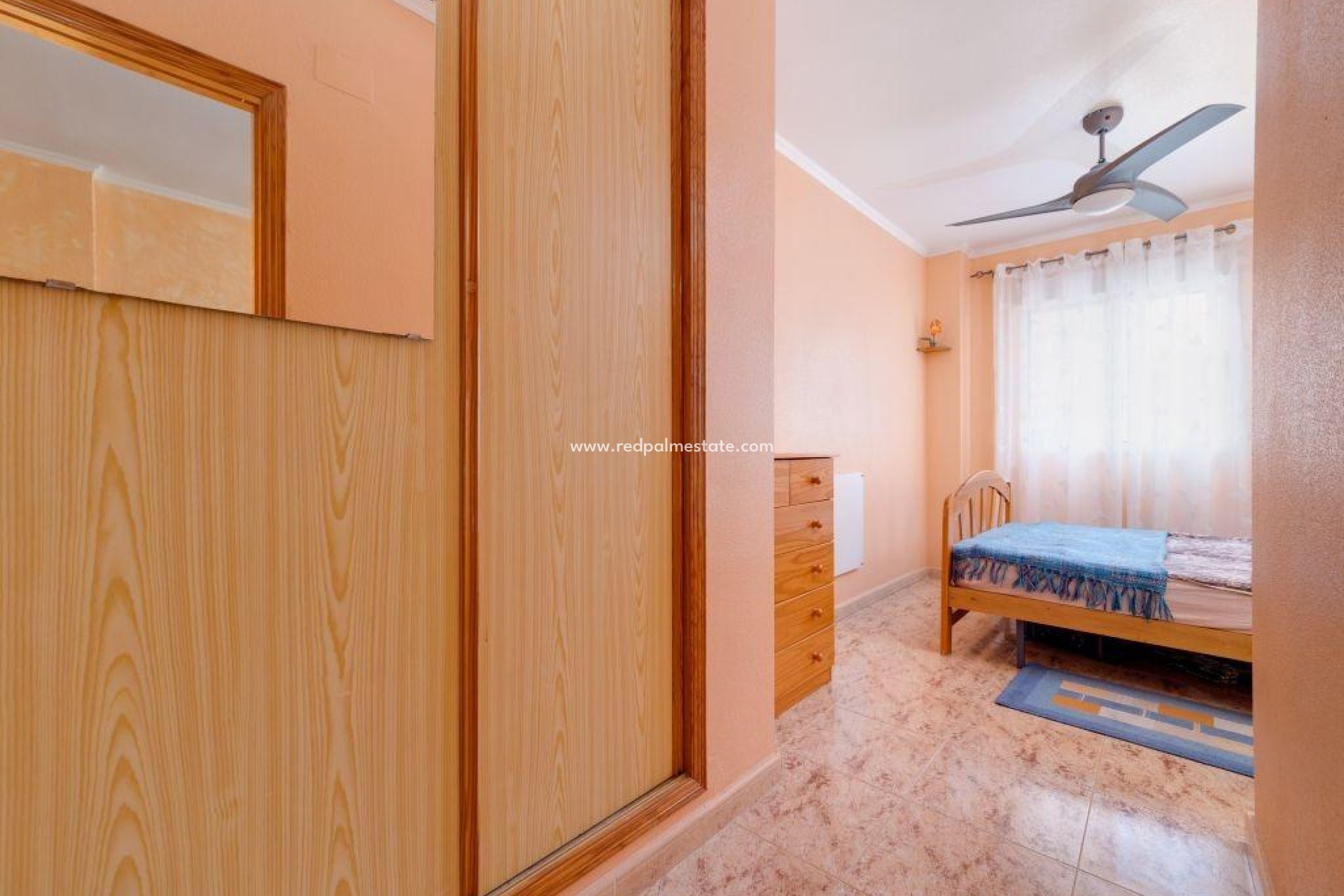 Resale - Apartment -
Torrevieja - Estacion de autobuses