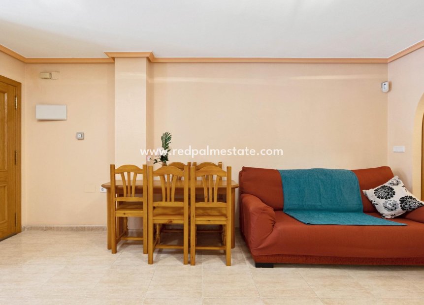 Resale - Apartment -
Torrevieja - Estacion de autobuses