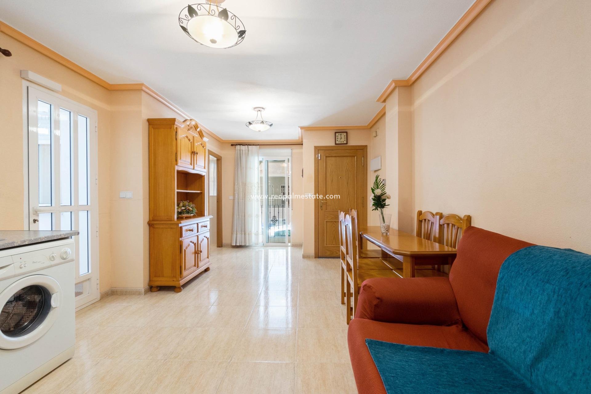 Resale - Apartment -
Torrevieja - Estacion de autobuses