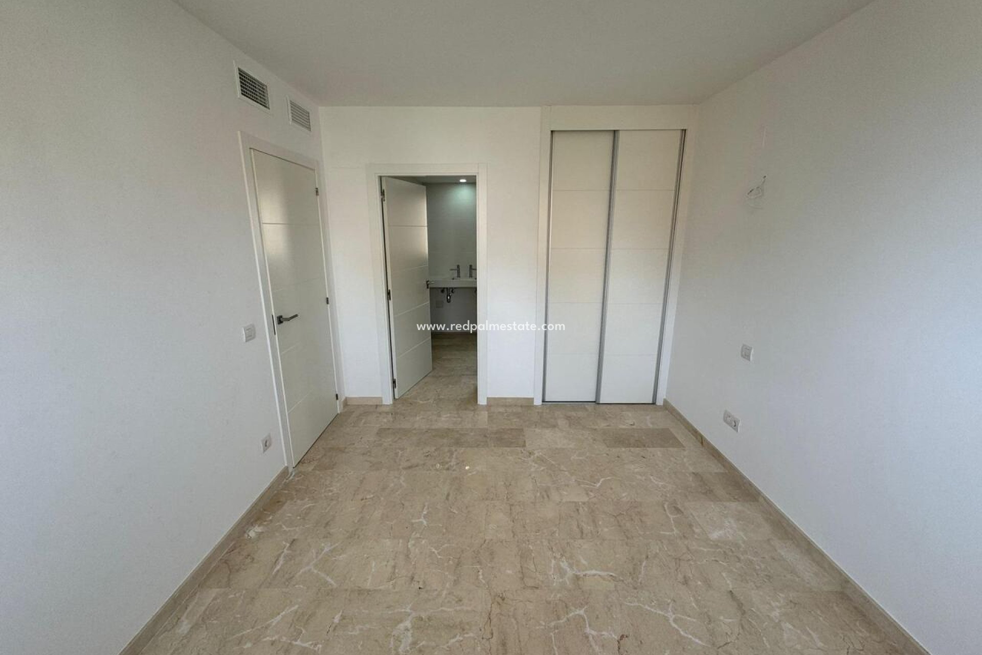 Resale - Apartment -
Torrevieja - Inland