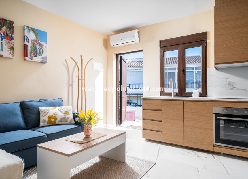 Resale - Apartment -
Torrevieja - La Mata