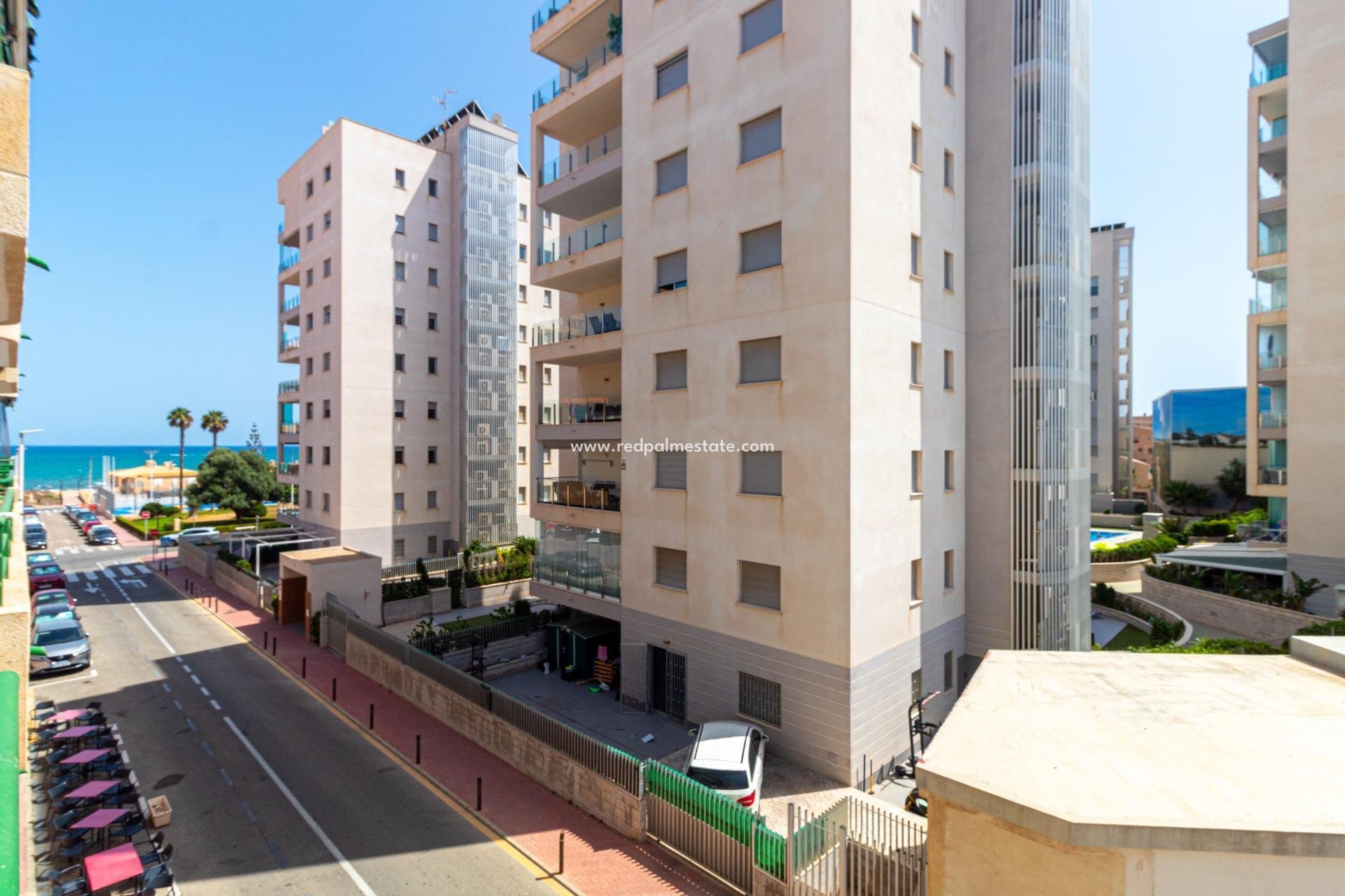 Resale - Apartment -
Torrevieja - La Mata
