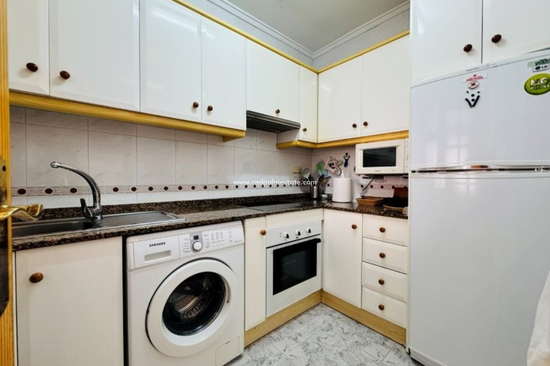 Resale - Apartment -
Torrevieja - La Mata
