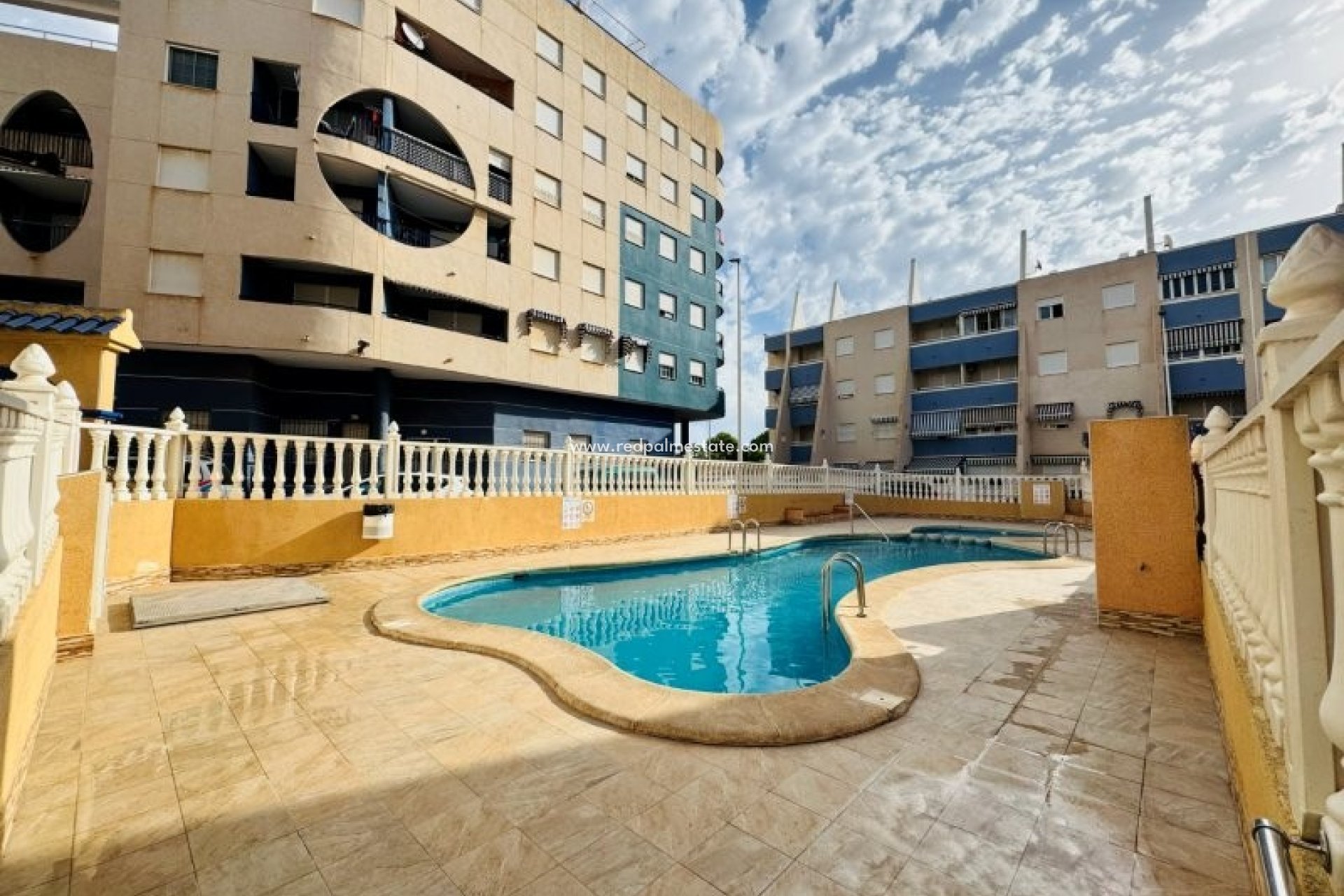 Resale - Apartment -
Torrevieja - La Mata