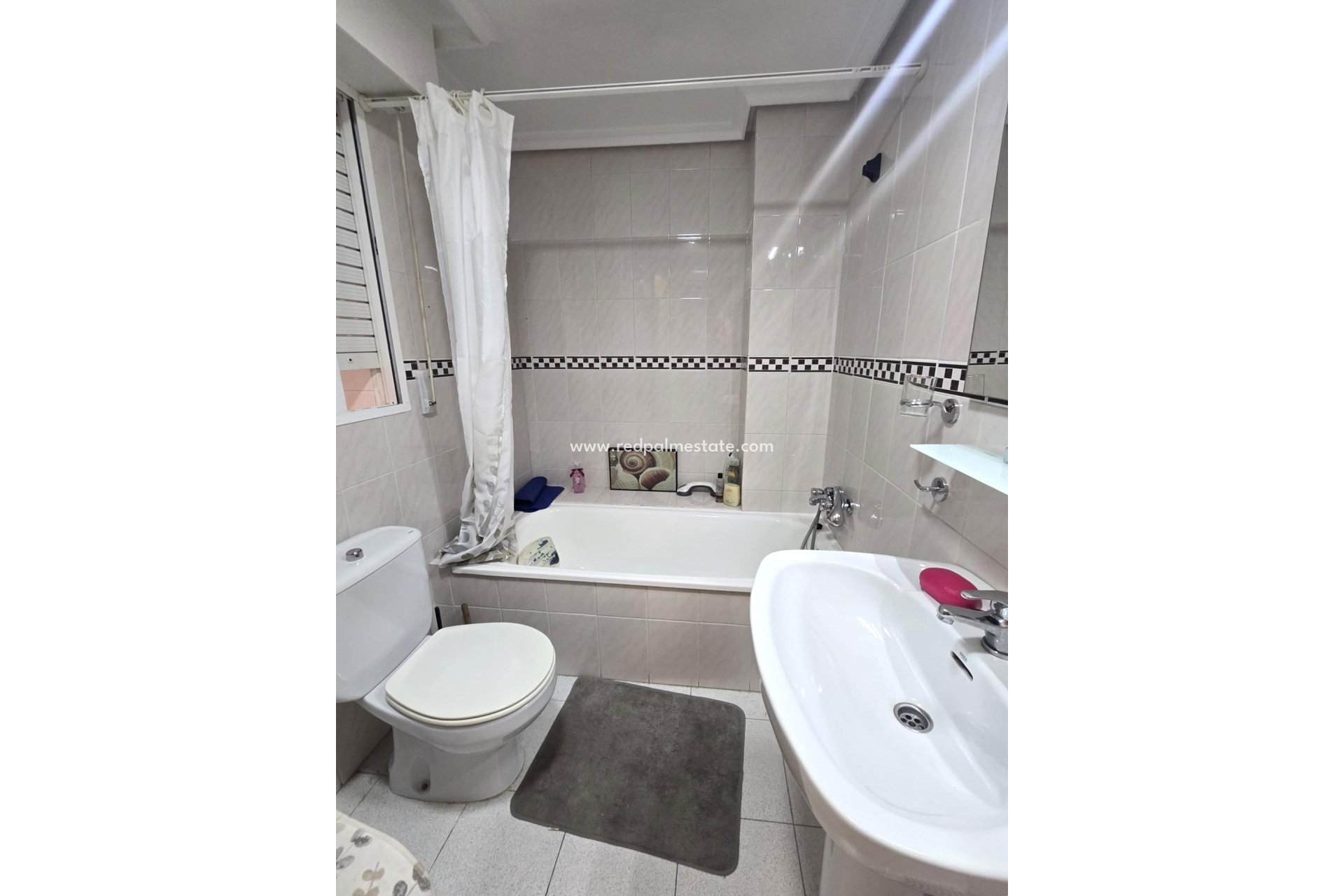 Resale - Apartment -
Torrevieja - La Mata