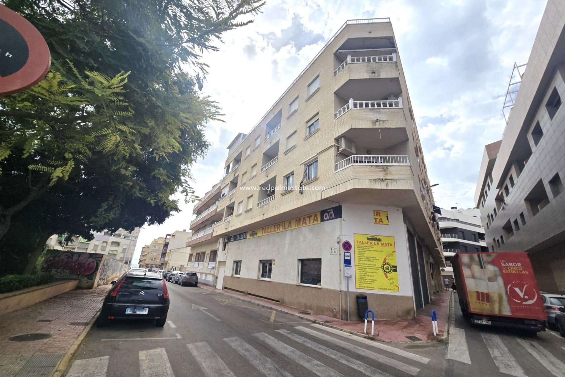 Resale - Apartment -
Torrevieja - La Mata