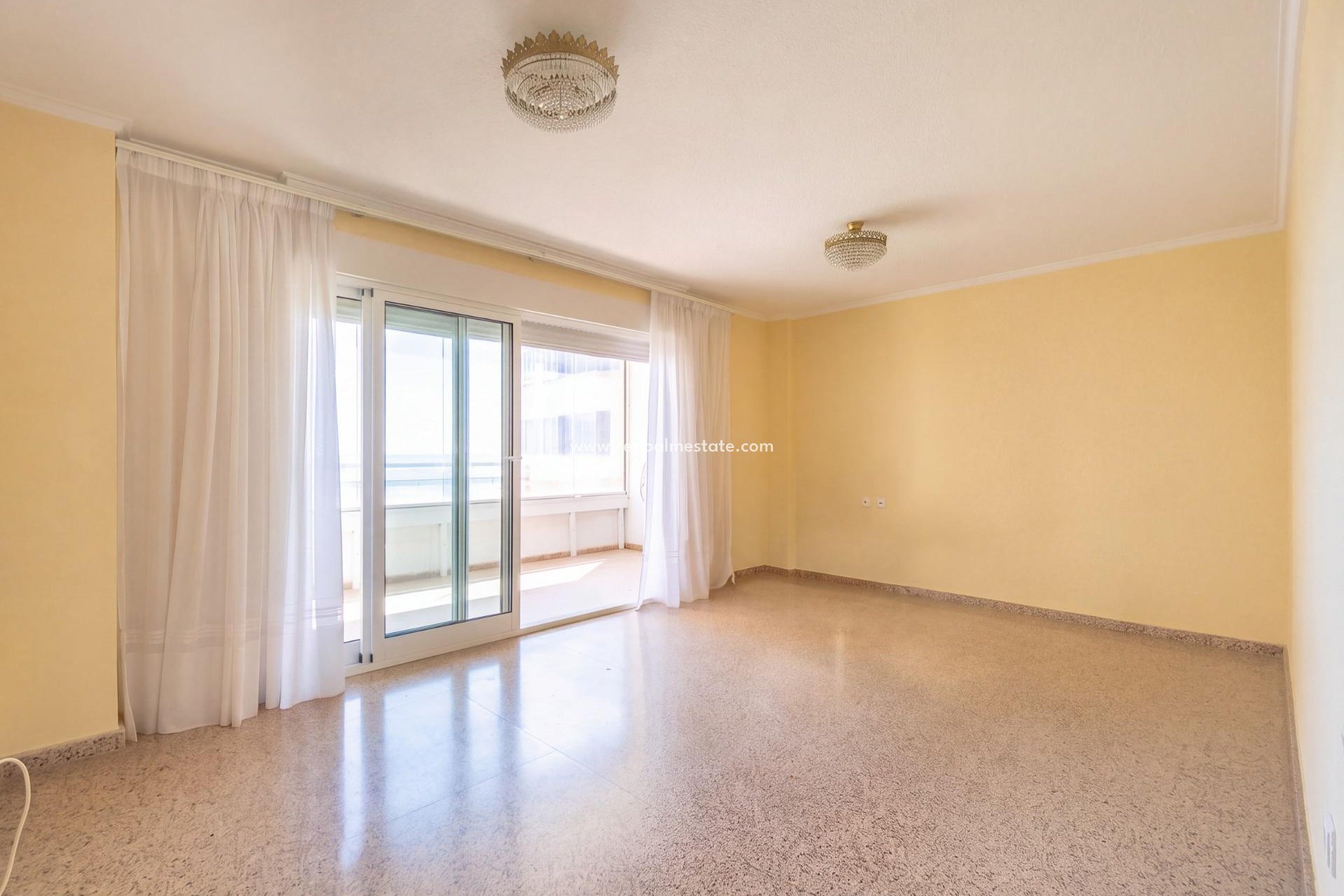 Resale - Apartment -
Torrevieja - La Mata
