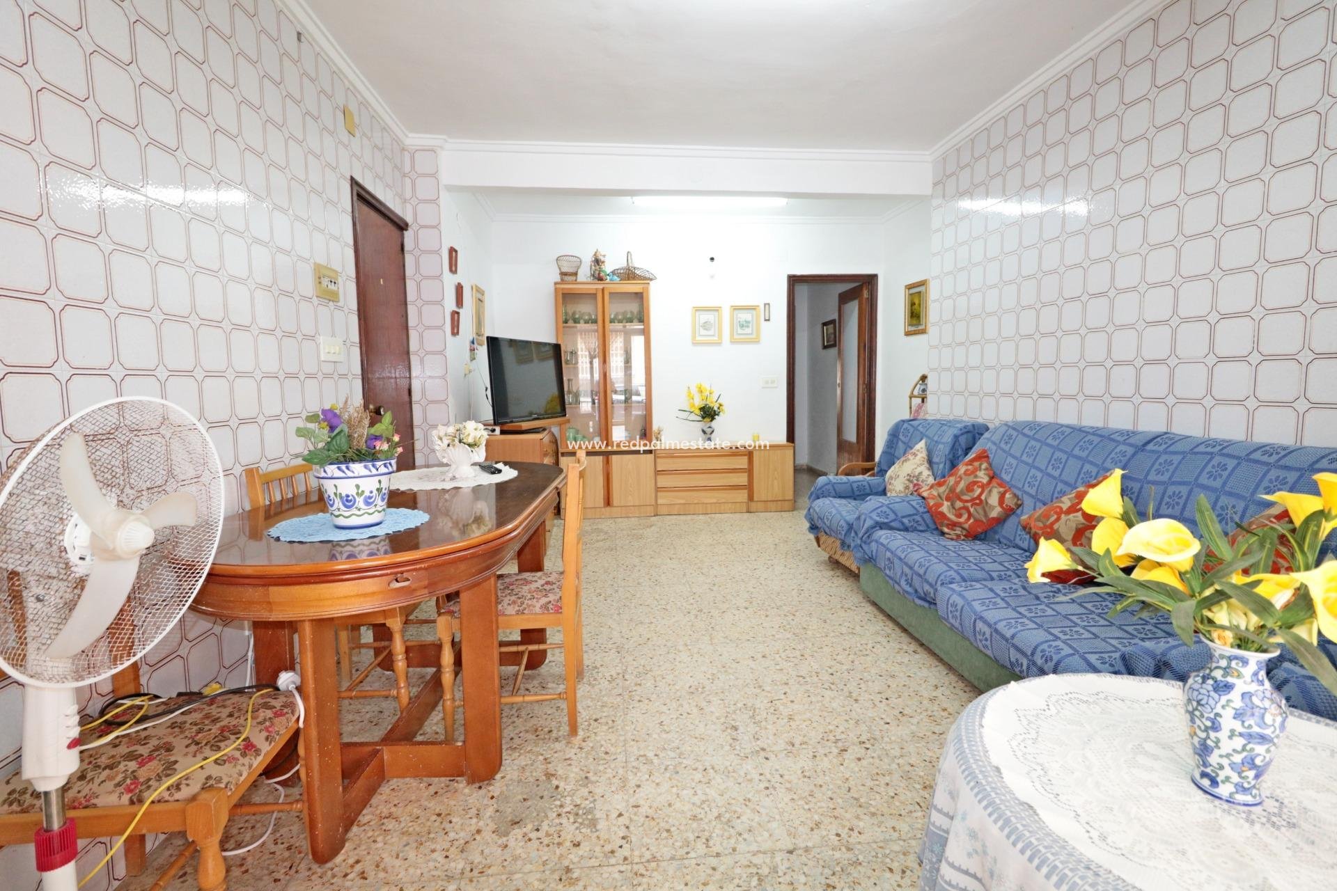 Resale - Apartment -
Torrevieja - La Mata