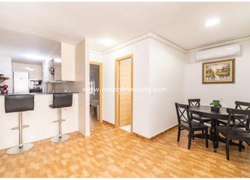 Resale - Apartment -
Torrevieja - La Mata