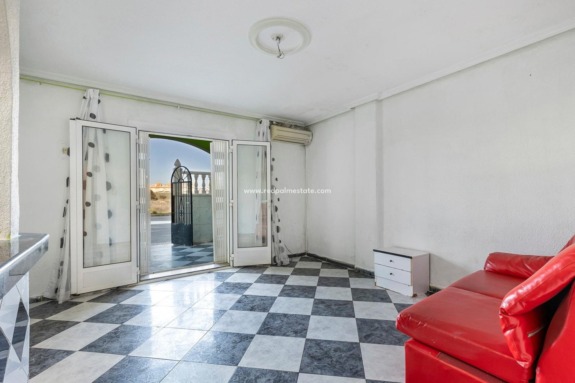 Resale - Apartment -
Torrevieja - La Mata