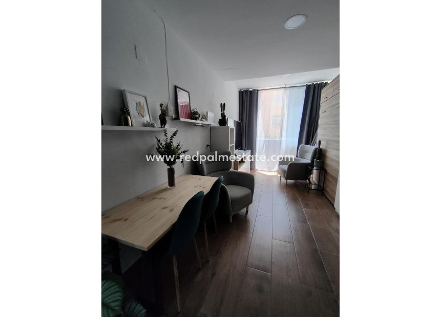 Resale - Apartment -
Torrevieja - La Mata