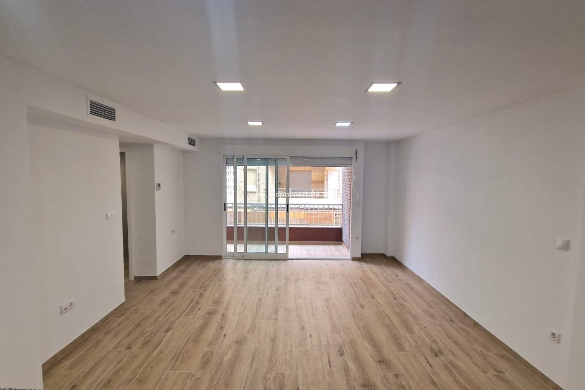Resale - Apartment -
Torrevieja - La Mata