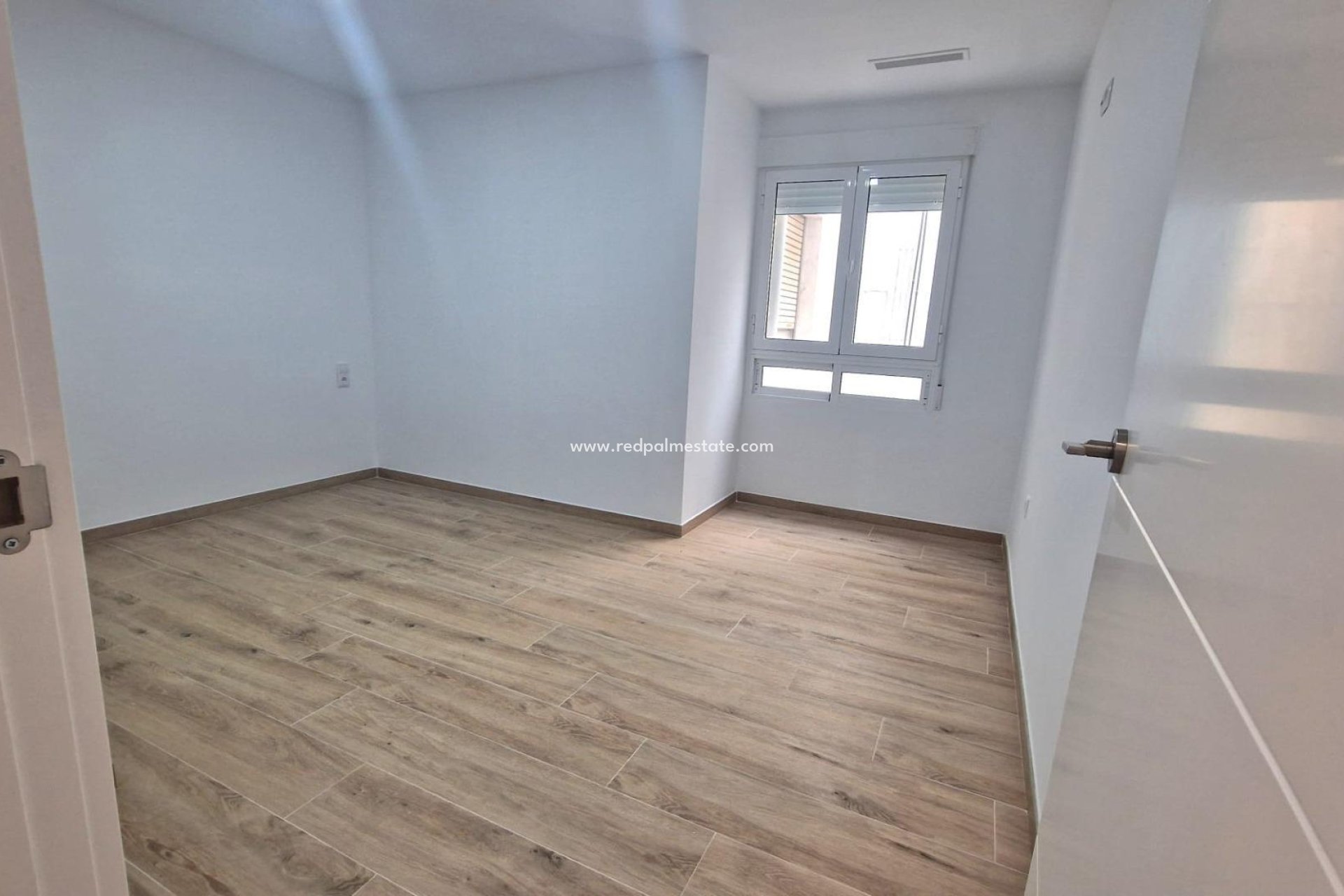 Resale - Apartment -
Torrevieja - La Mata