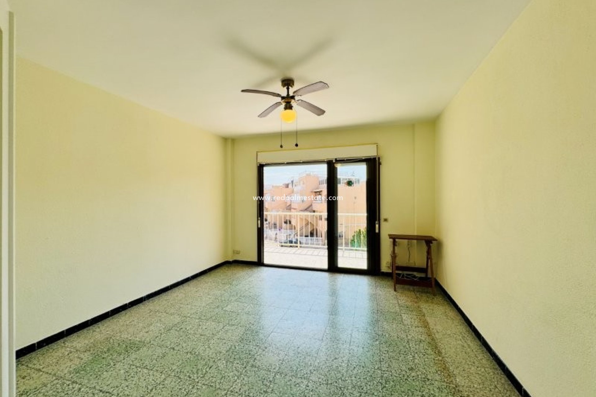 Resale - Apartment -
Torrevieja - La Mata