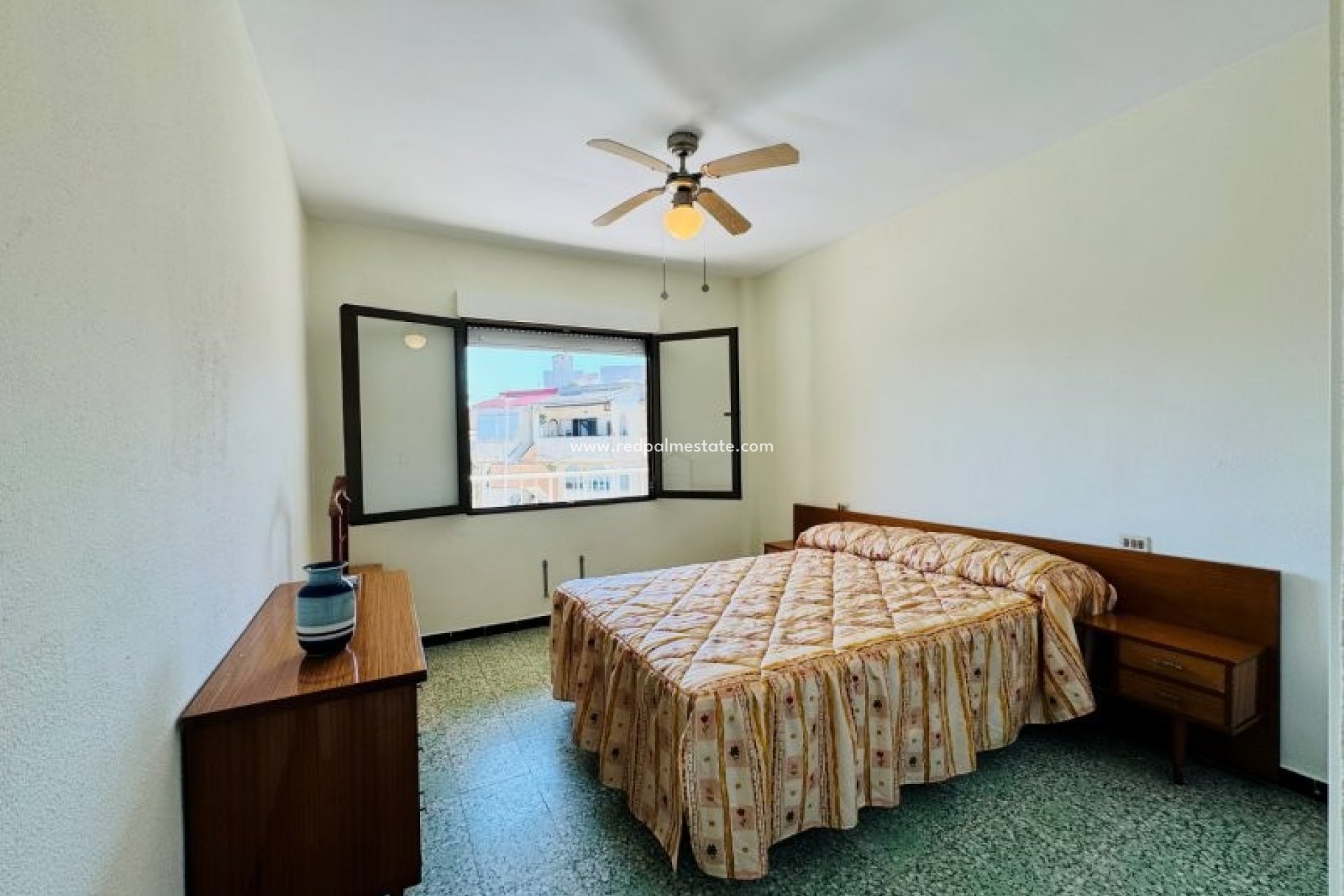 Resale - Apartment -
Torrevieja - La Mata