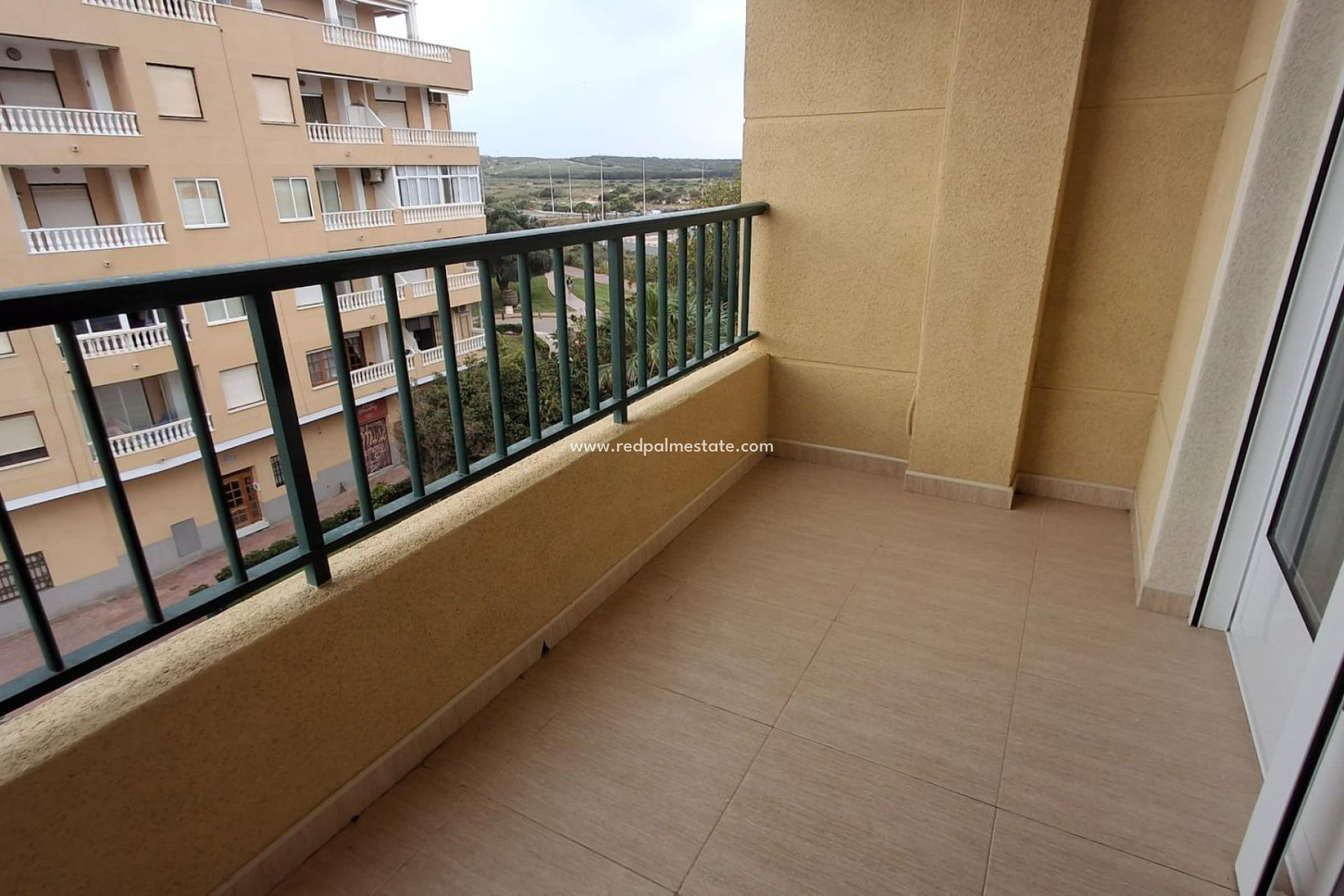 Resale - Apartment -
Torrevieja - La Mata