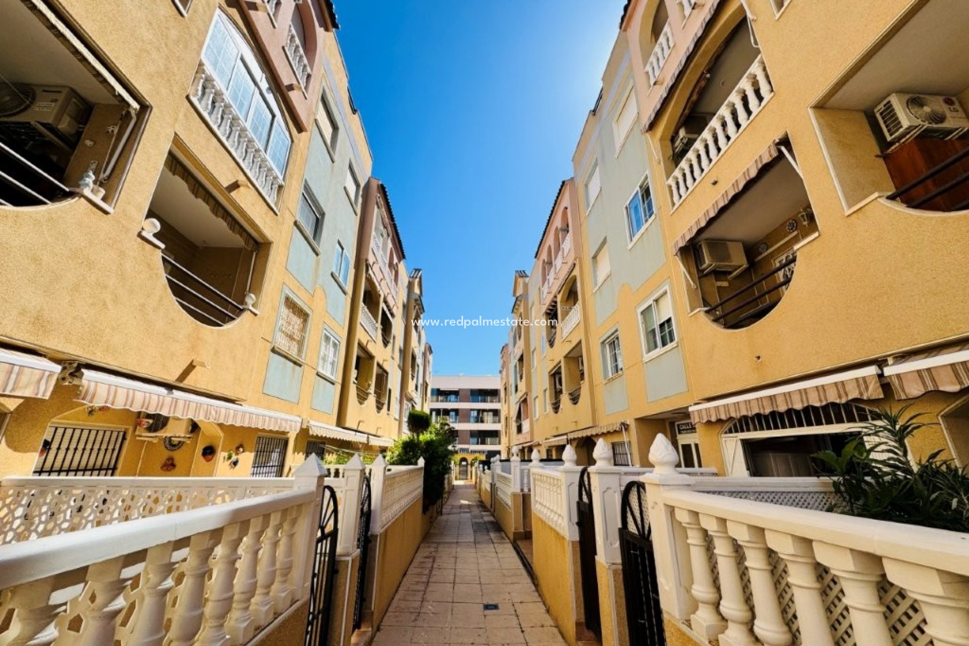 Resale - Apartment -
Torrevieja - La Mata
