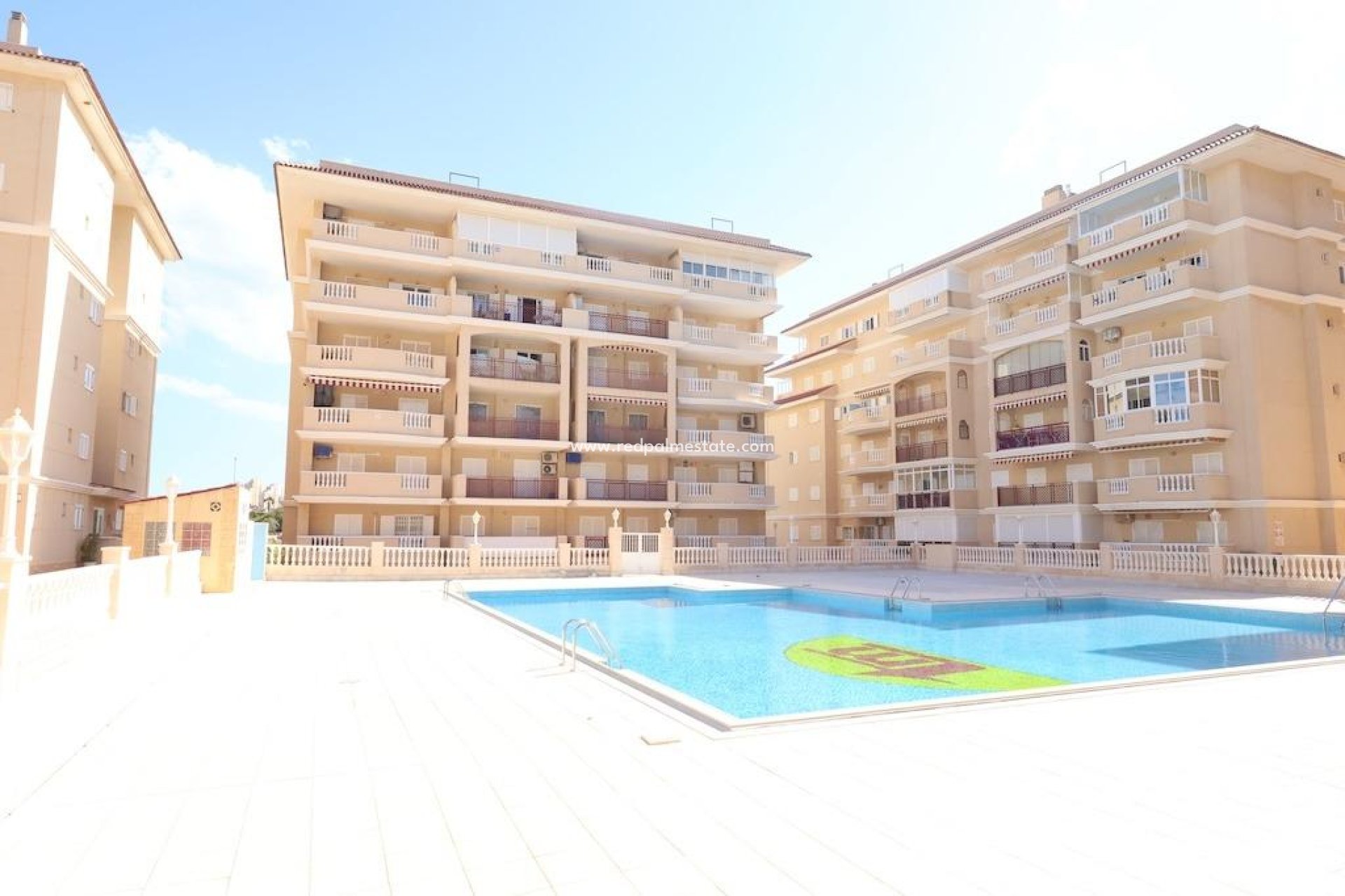 Resale - Apartment -
Torrevieja - La Mata