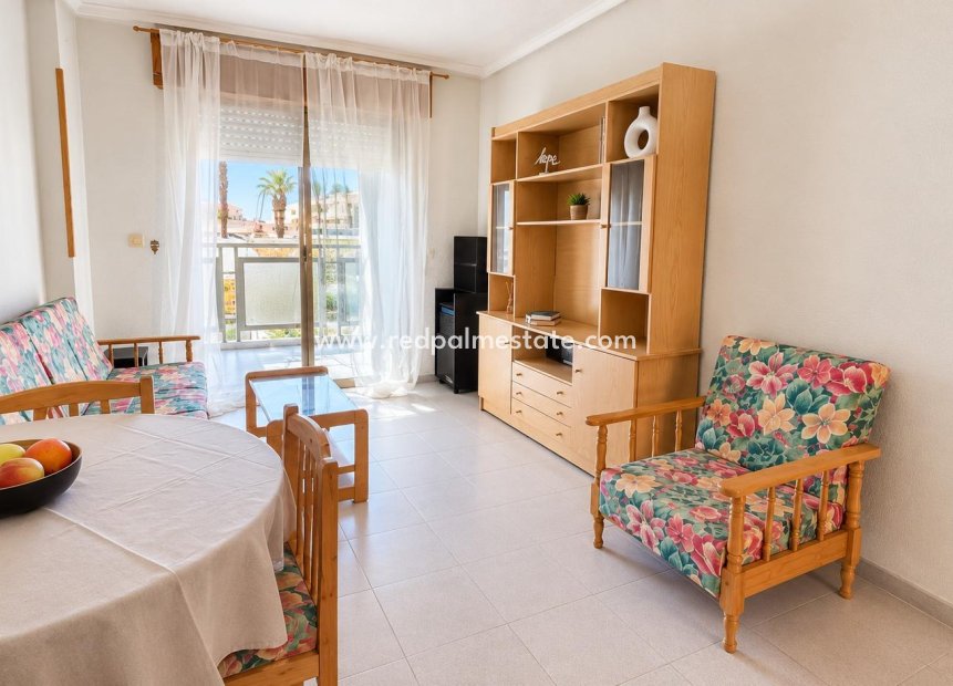 Resale - Apartment -
Torrevieja - La Siesta - El Salado - Torreta