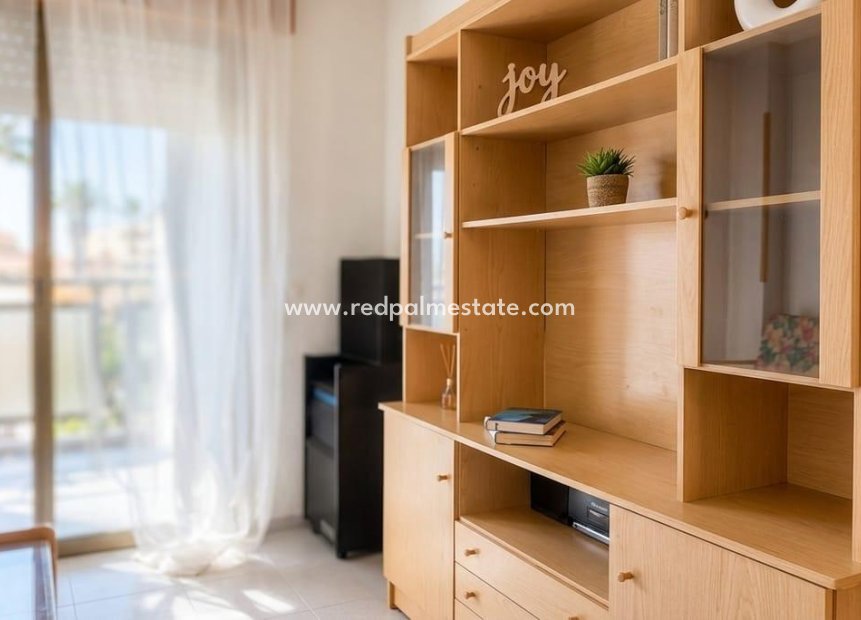 Resale - Apartment -
Torrevieja - La Siesta - El Salado - Torreta