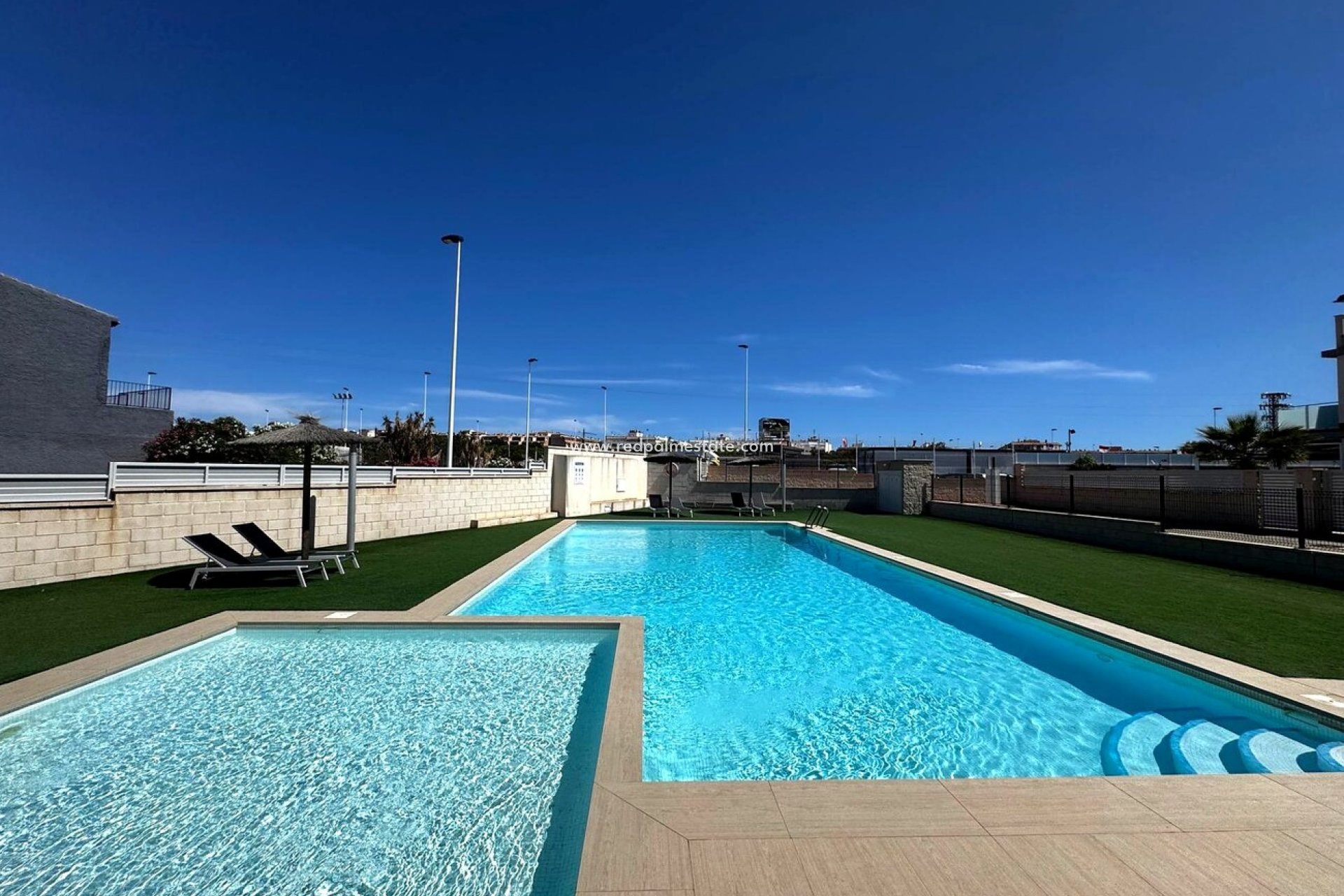 Resale - Apartment -
Torrevieja - La Siesta - El Salado - Torreta