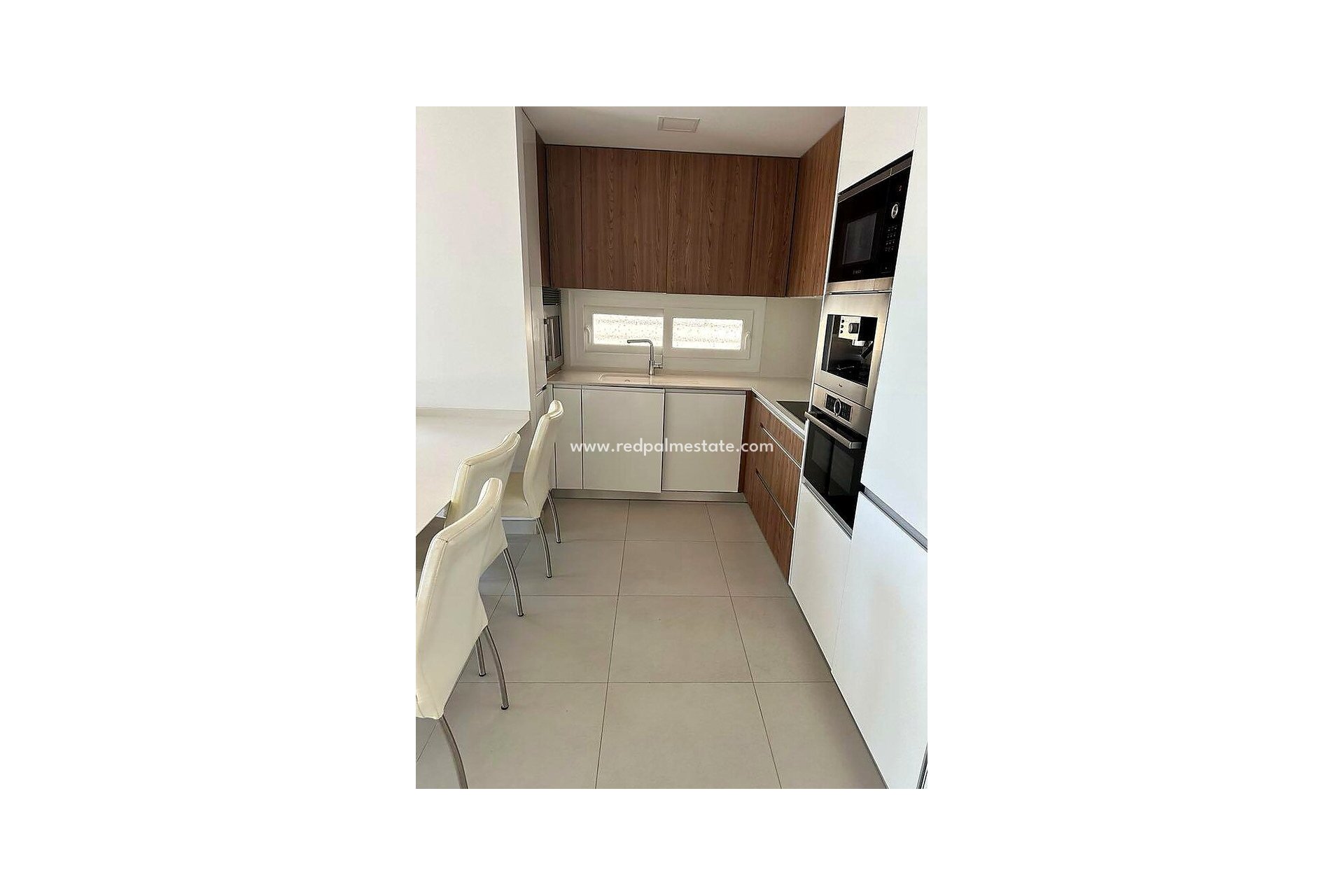 Resale - Apartment -
Torrevieja - La Siesta - El Salado - Torreta