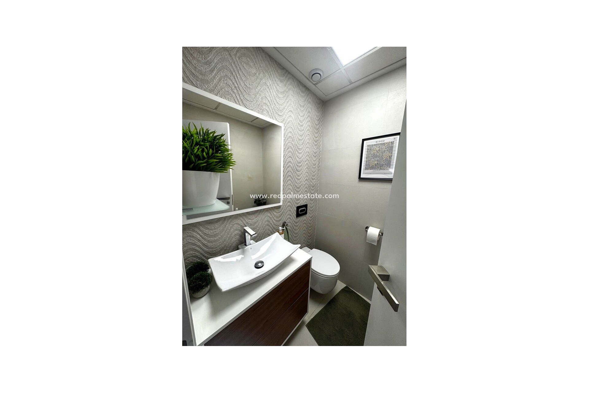 Resale - Apartment -
Torrevieja - La Siesta - El Salado - Torreta