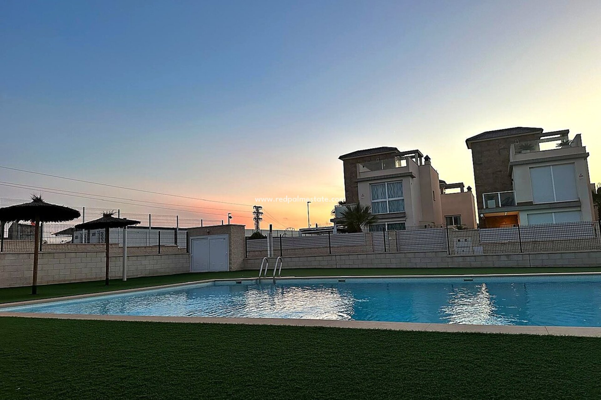 Resale - Apartment -
Torrevieja - La Siesta - El Salado - Torreta