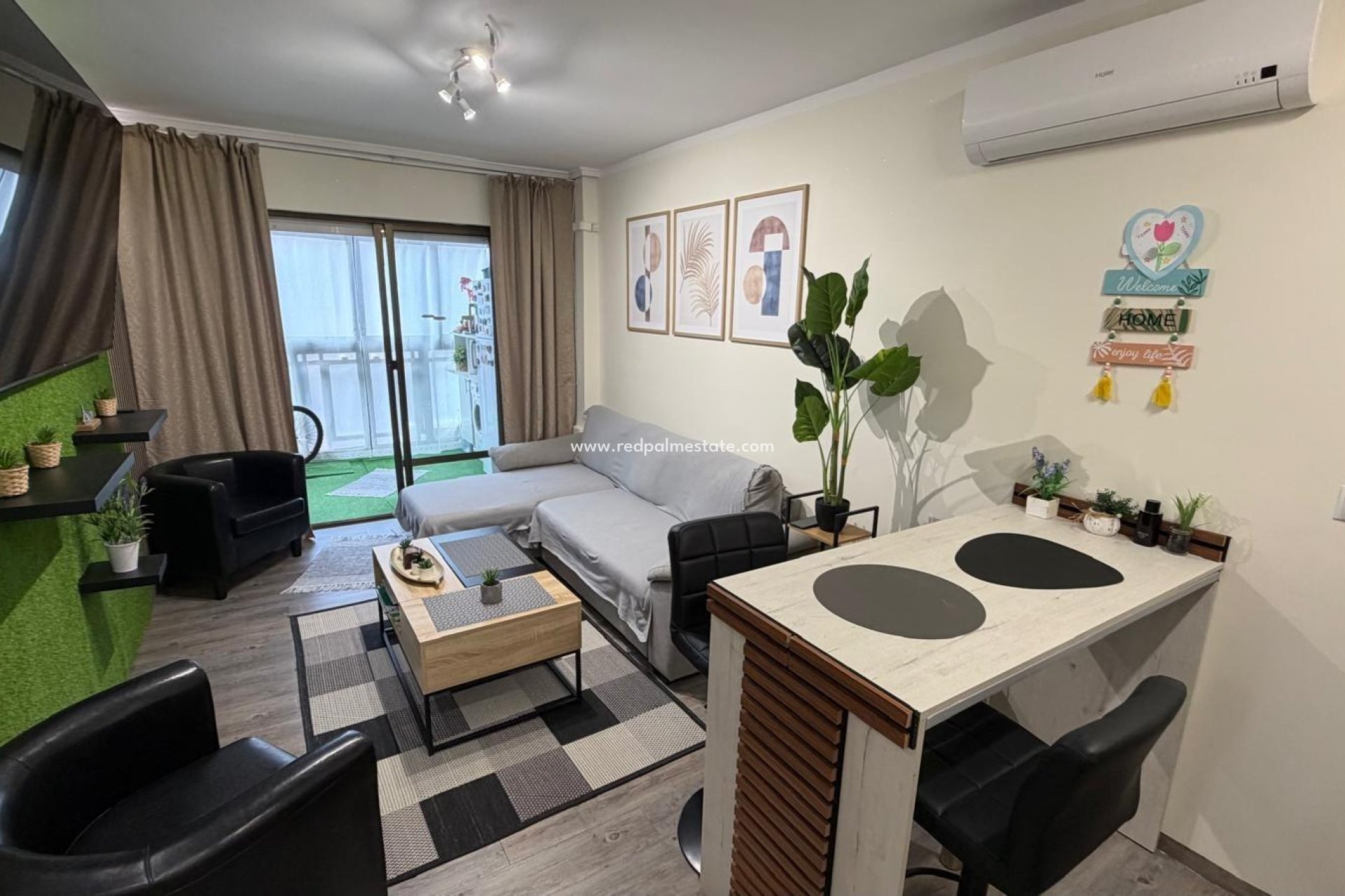 Resale - Apartment -
Torrevieja - La Siesta - El Salado - Torreta