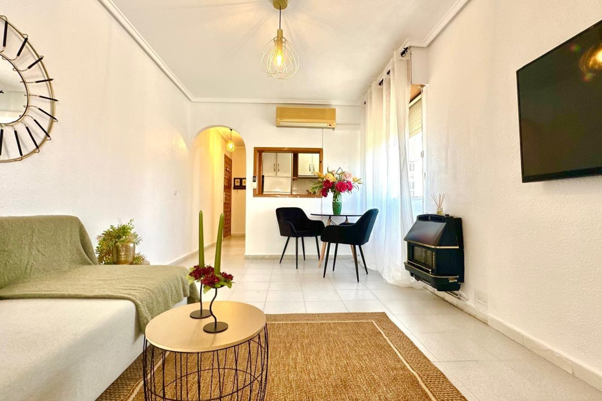 Resale - Apartment -
Torrevieja - La Siesta - El Salado -  Torreta