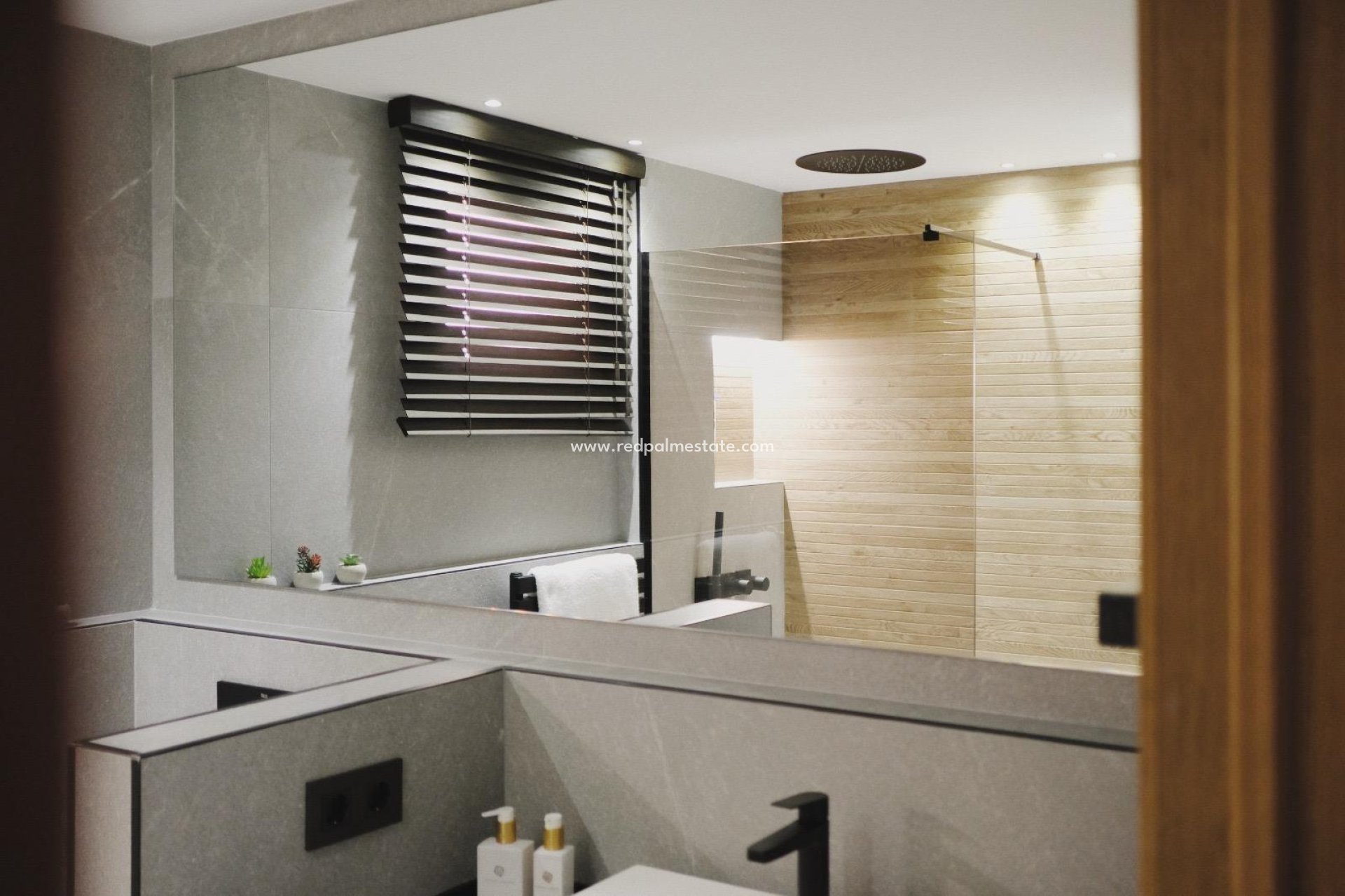 Resale - Apartment -
Torrevieja - La Veleta