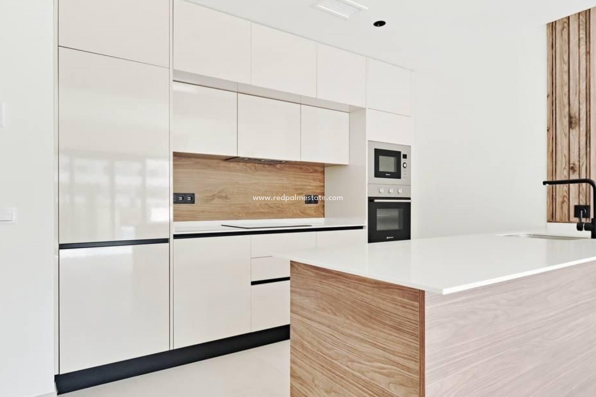 Resale - Apartment -
Torrevieja - La Veleta