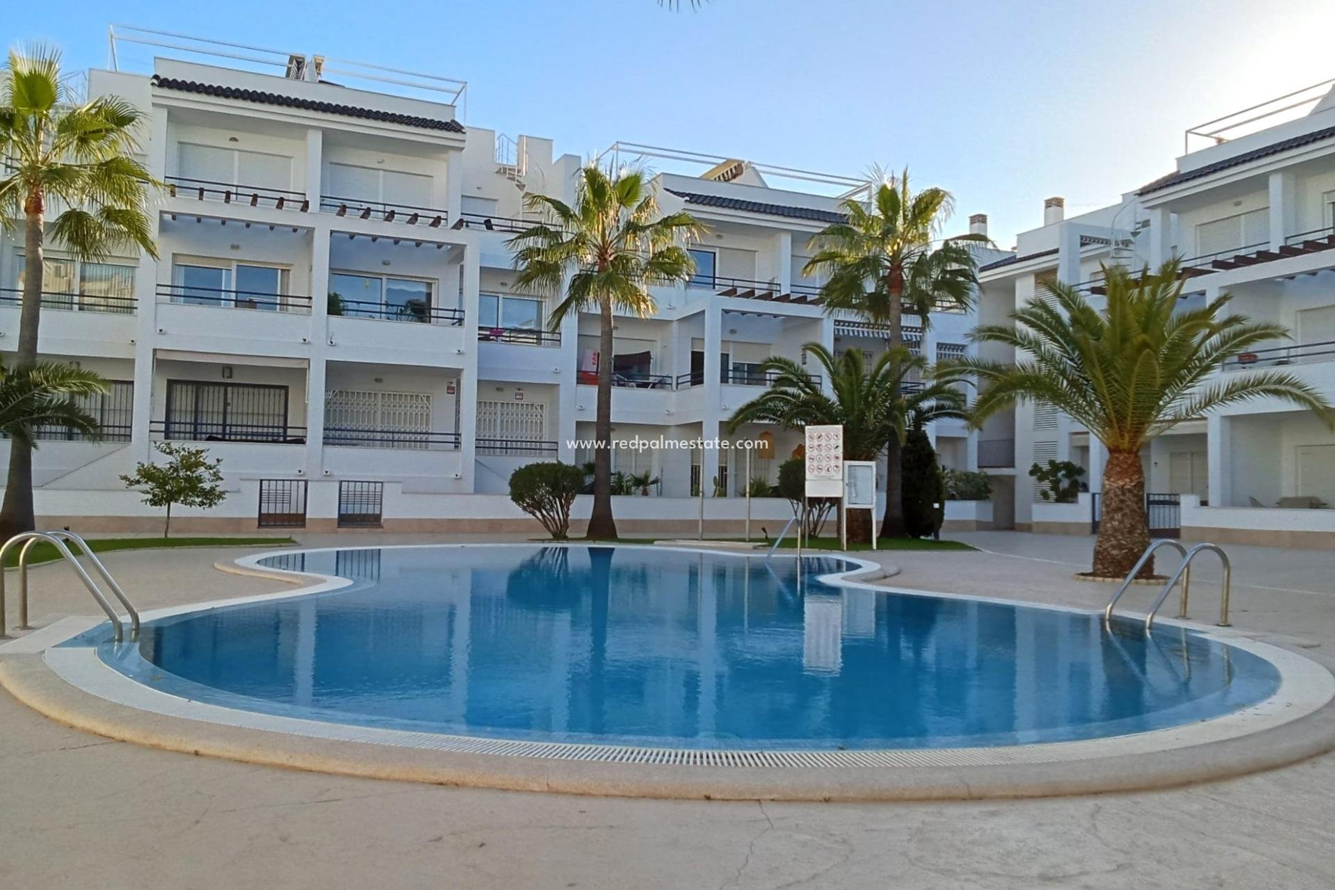 Resale - Apartment -
Torrevieja - La Veleta