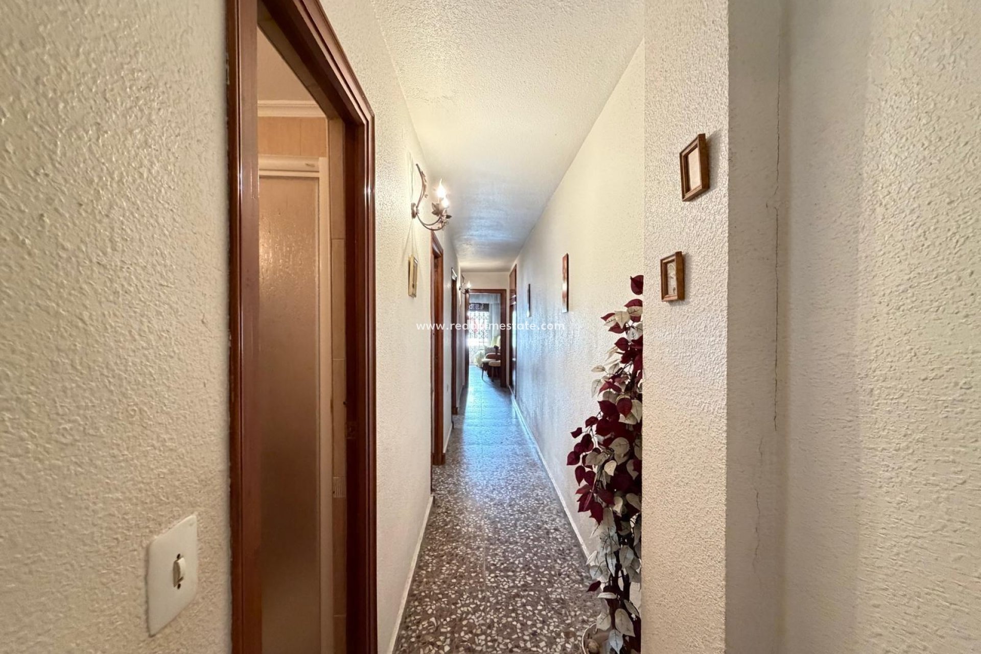 Resale - Apartment -
Torrevieja - Las Piscinas Naturales