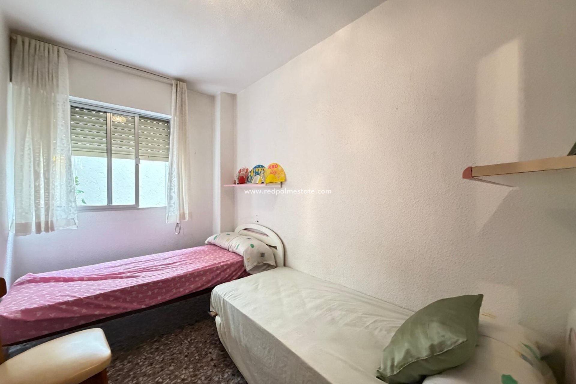 Resale - Apartment -
Torrevieja - Las Piscinas Naturales