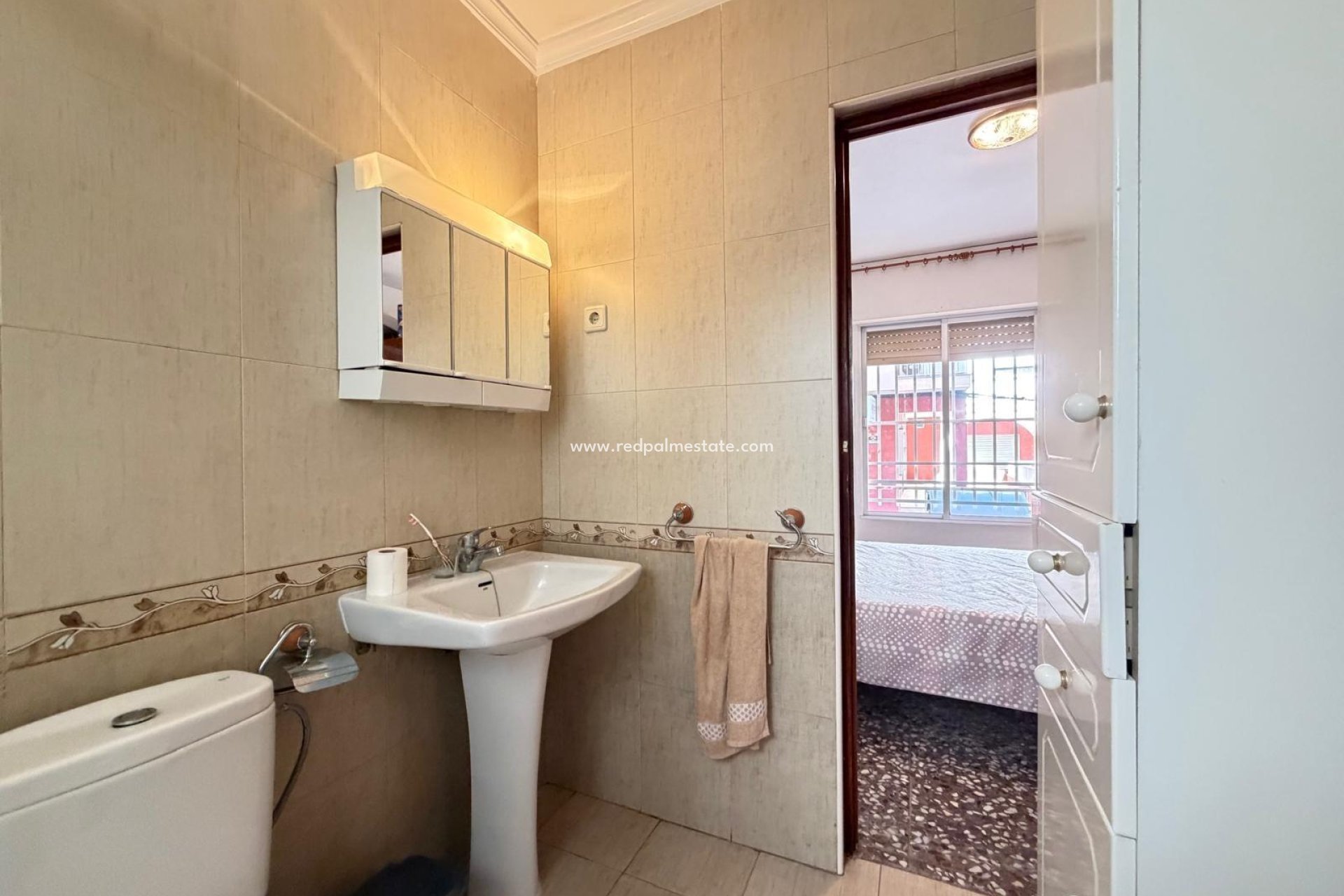 Resale - Apartment -
Torrevieja - Las Piscinas Naturales