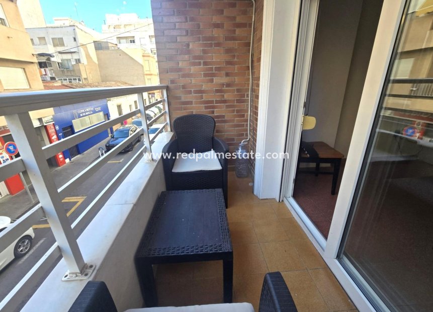 Resale - Apartment -
Torrevieja - Las Piscinas Naturales