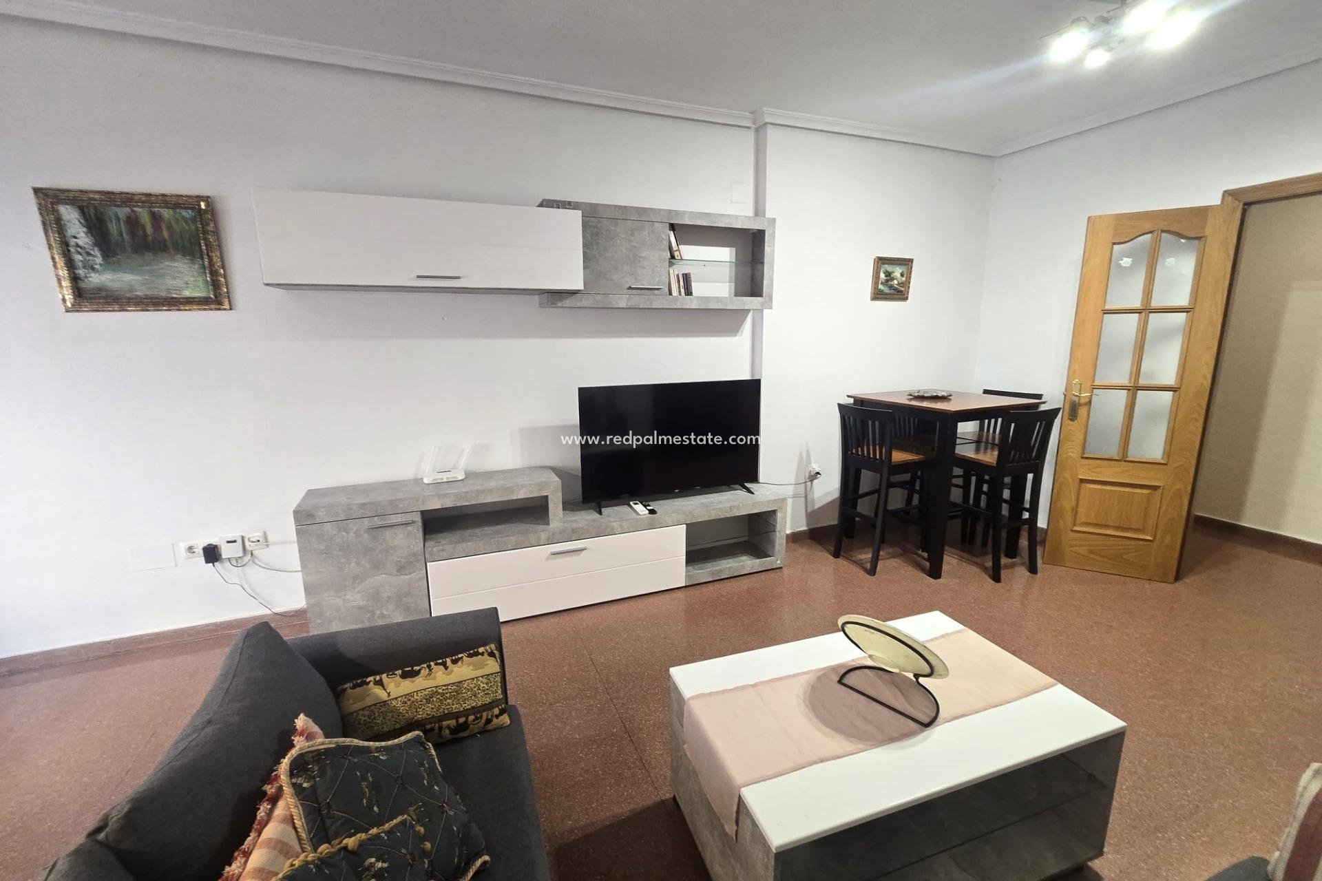 Resale - Apartment -
Torrevieja - Las Piscinas Naturales
