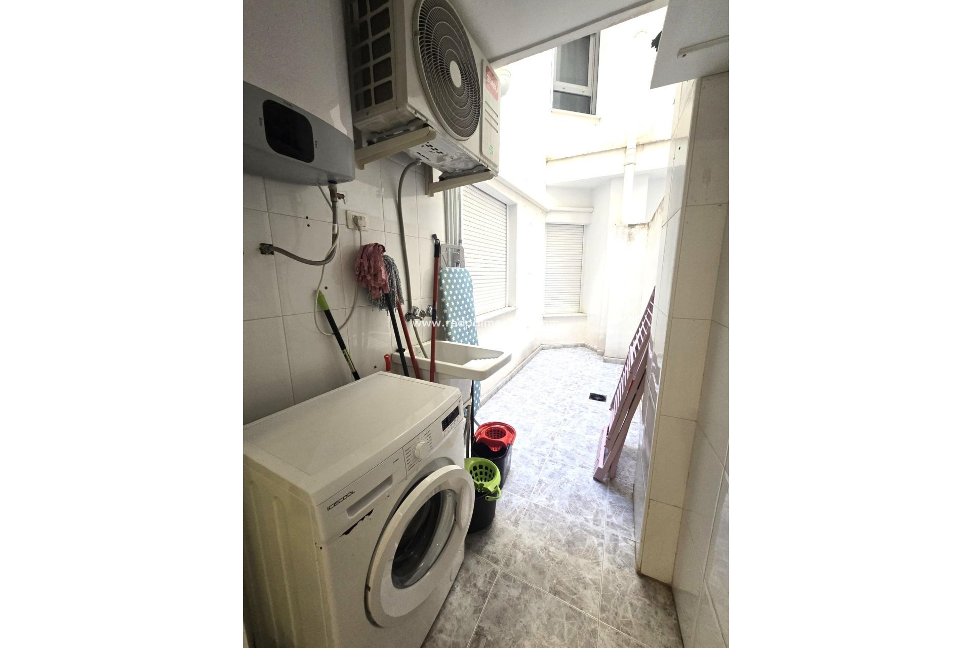 Resale - Apartment -
Torrevieja - Las Piscinas Naturales