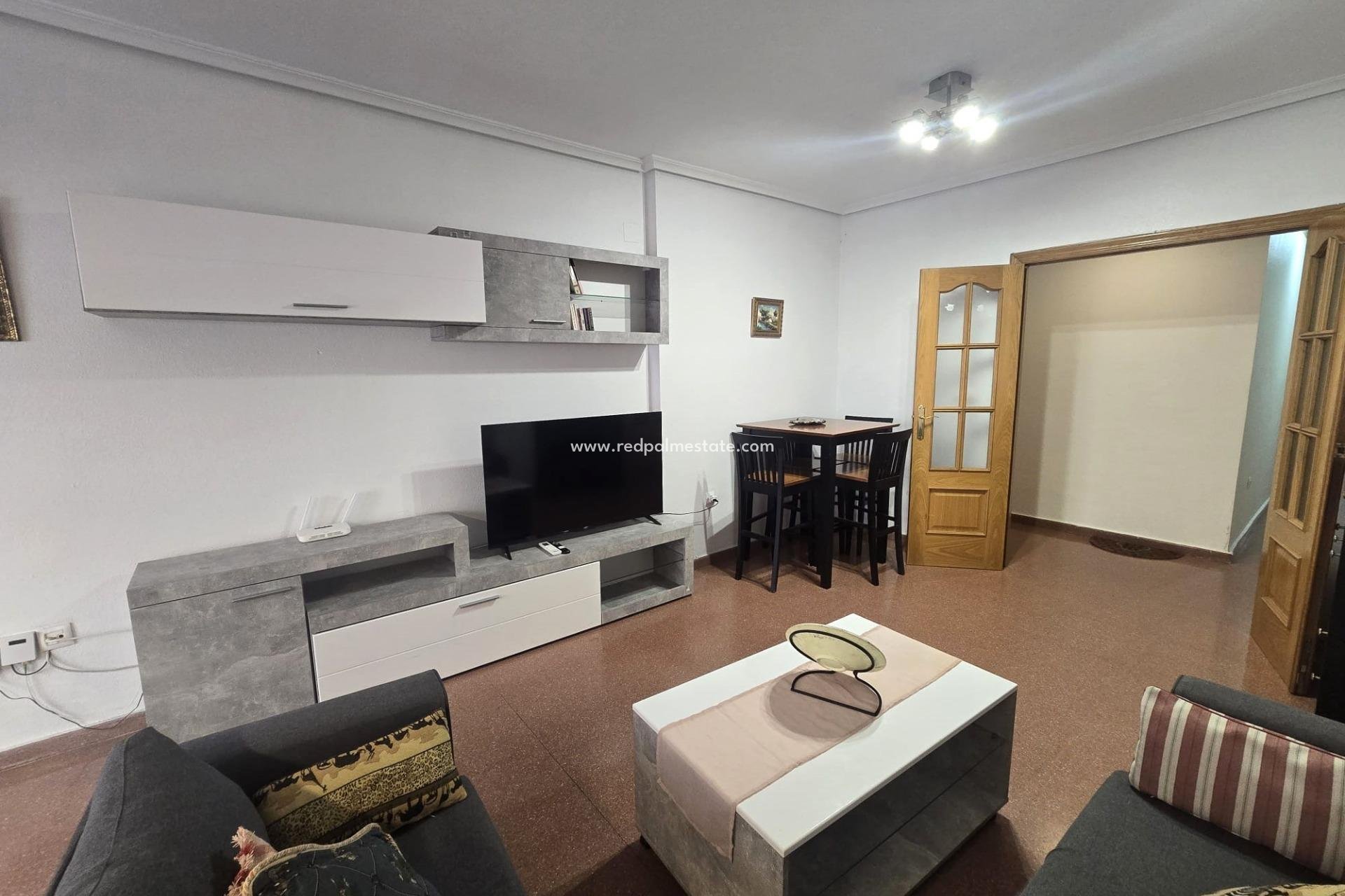 Resale - Apartment -
Torrevieja - Las Piscinas Naturales